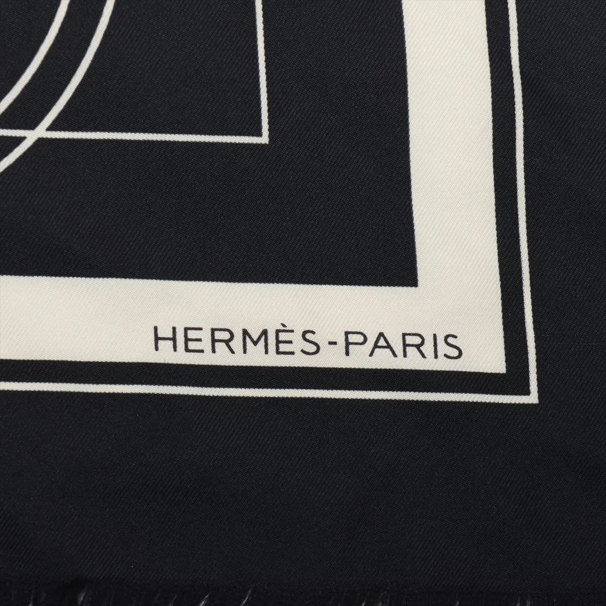 Carre 80 FRANGE HOMME EX LIBRIS scarf, silk, black, with some wear, snags, and fraying. — view 6