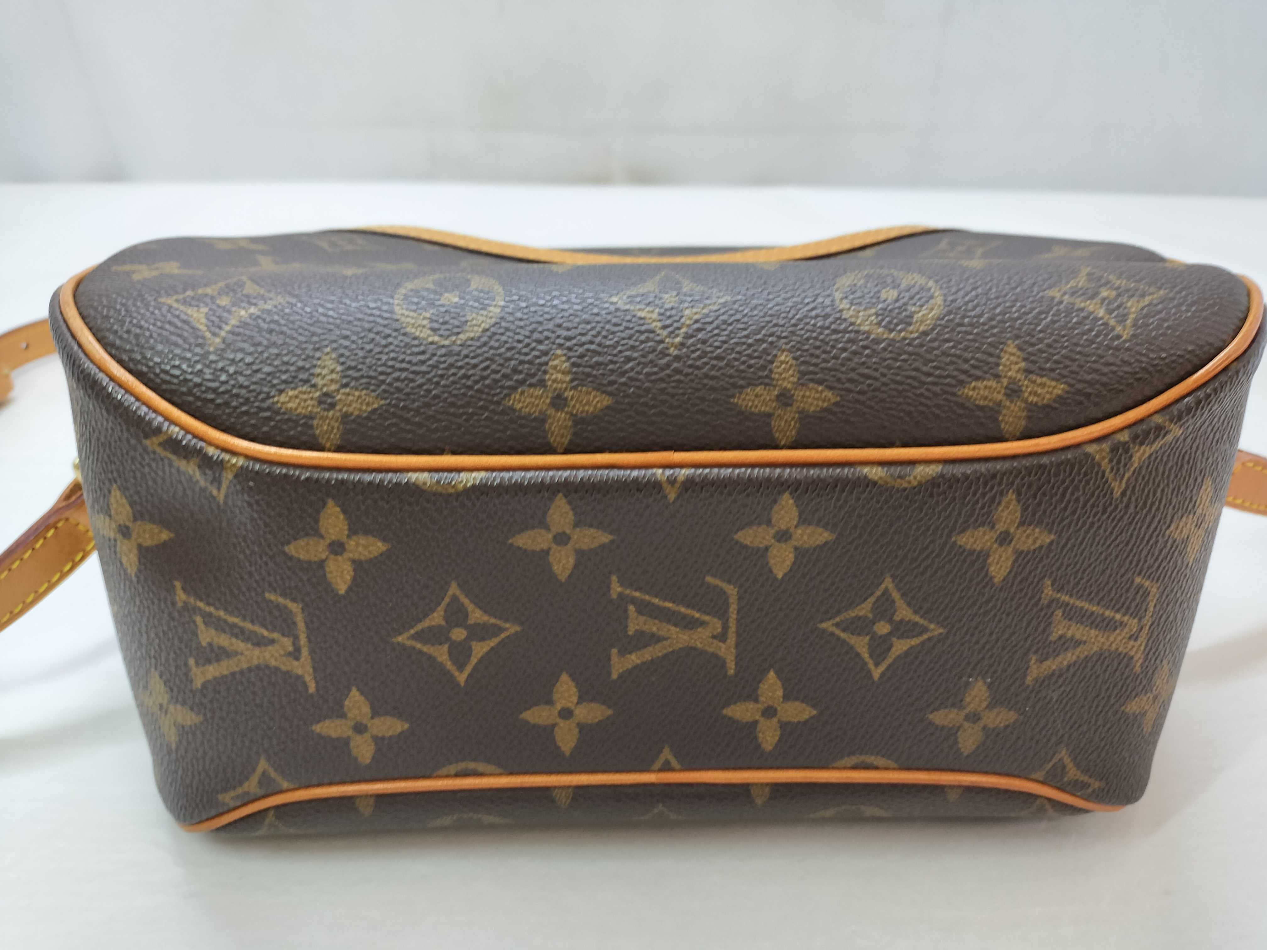Monogram Blois M51221 N00041 Shoulder Bag — view 14