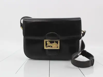 Shoulder bag, carriage hardware, black leather