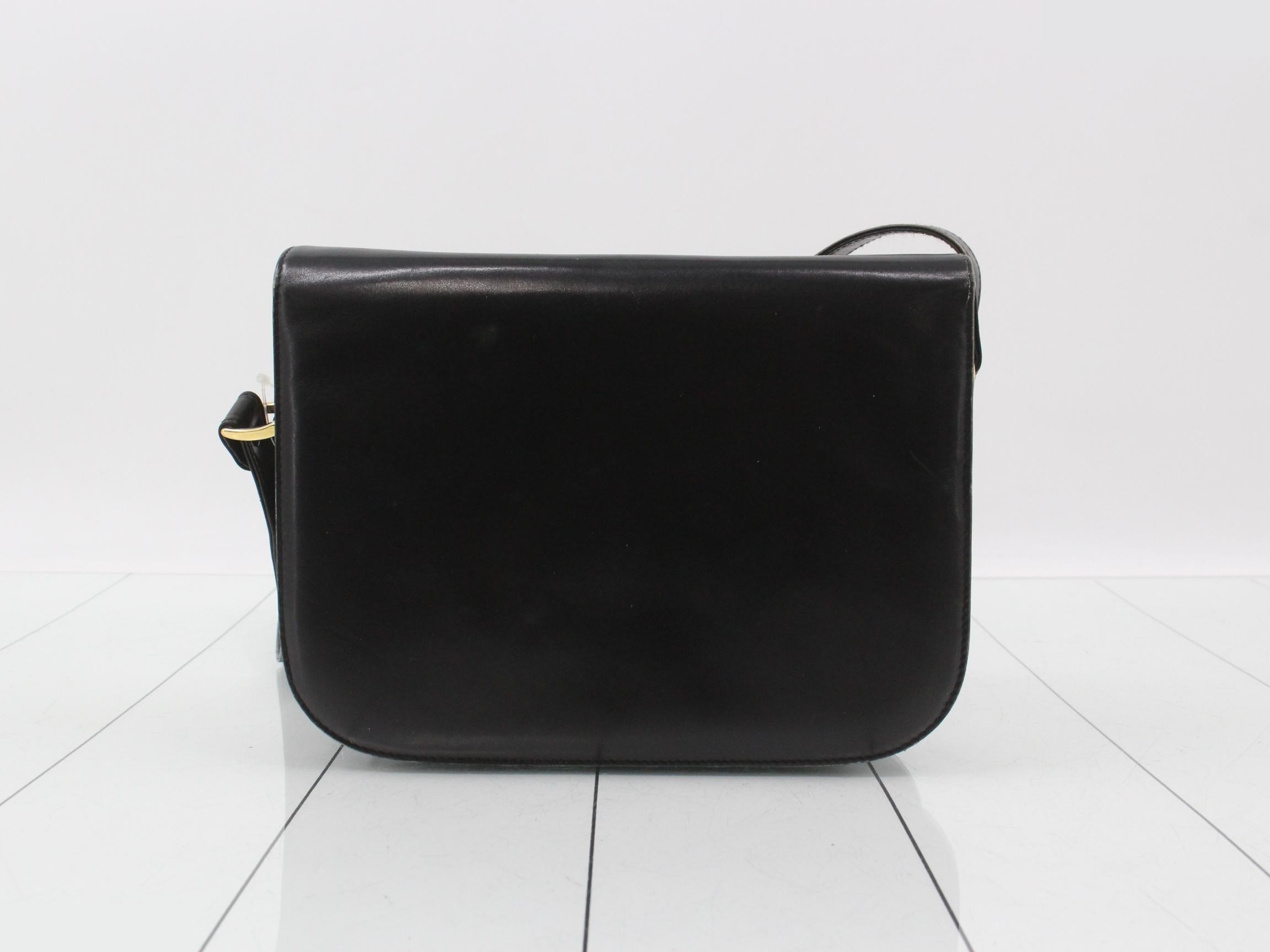 Shoulder bag, carriage hardware, black leather — view 2
