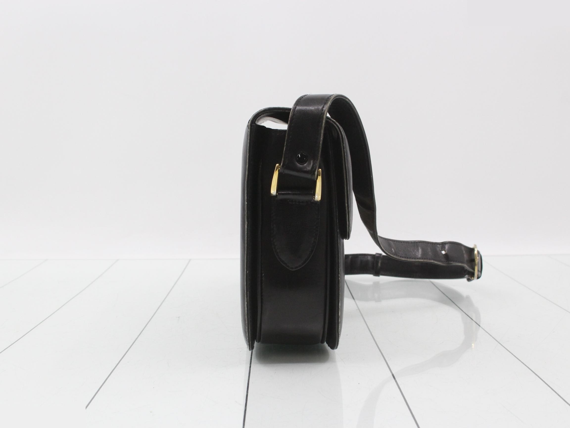 Shoulder bag, carriage hardware, black leather — view 4