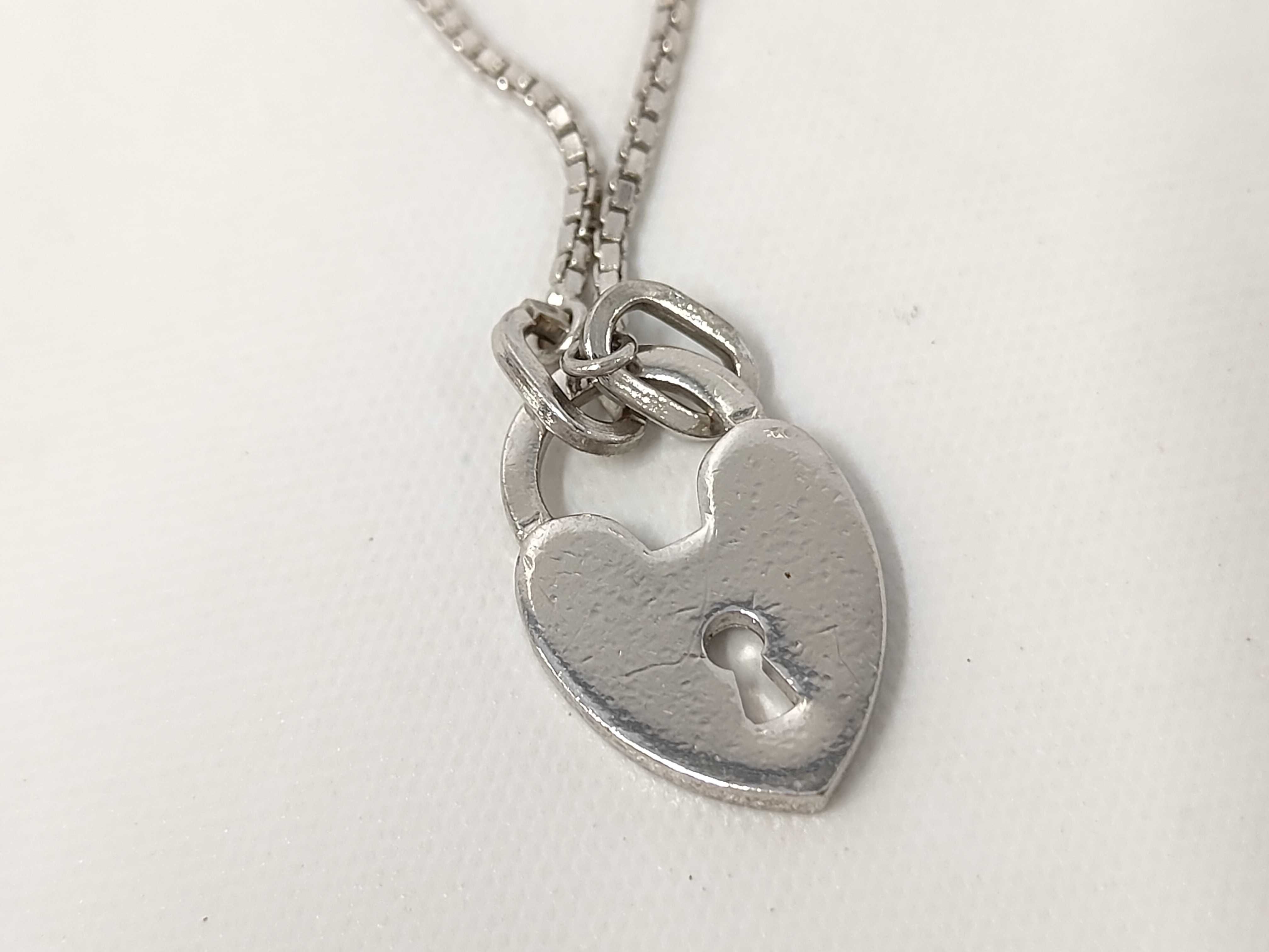 Logo Heart Lock Padlock Silver Bracelet Bracelet/Bangle — view 2
