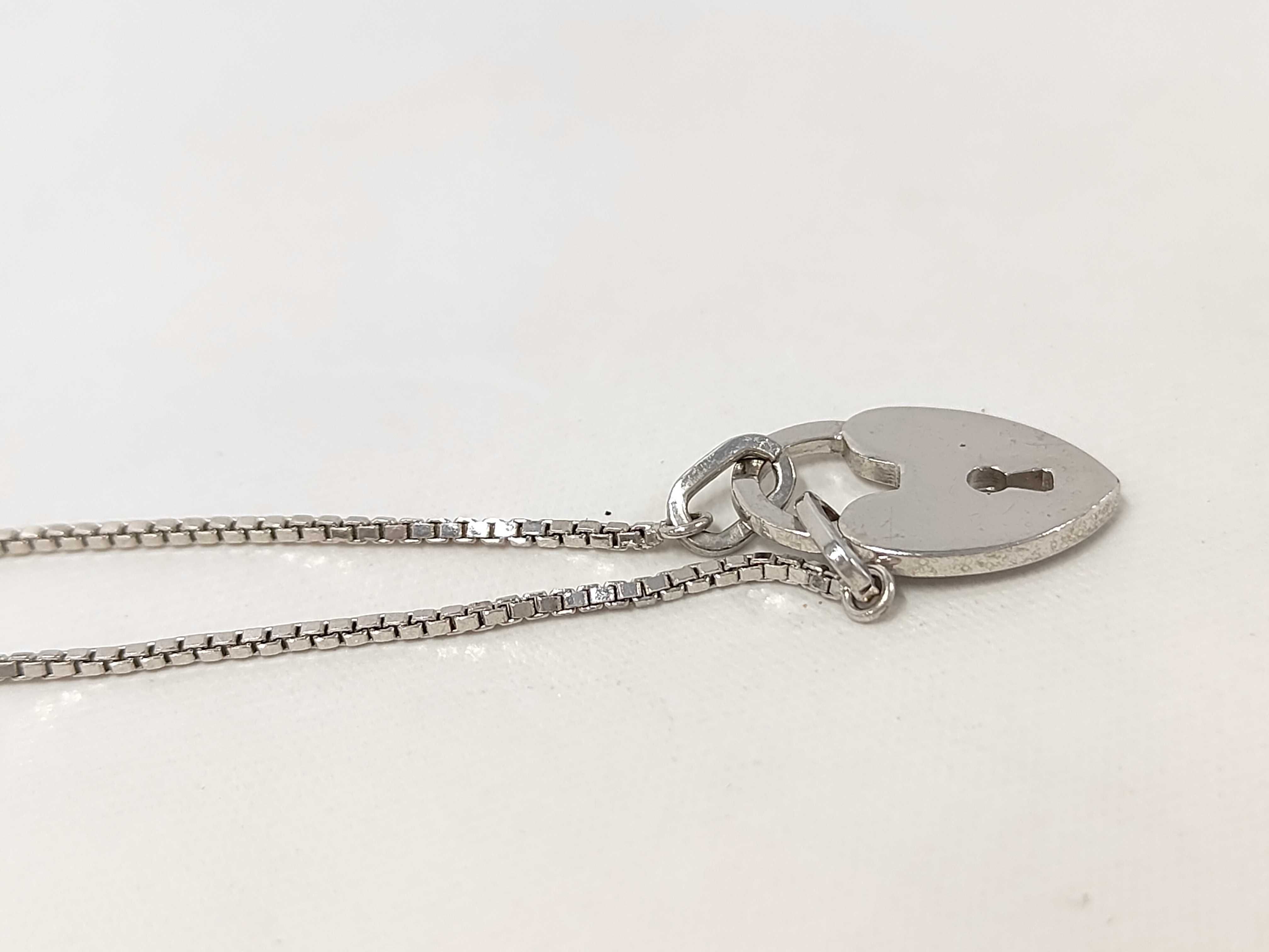 Logo Heart Lock Padlock Silver Bracelet Bracelet/Bangle — view 3