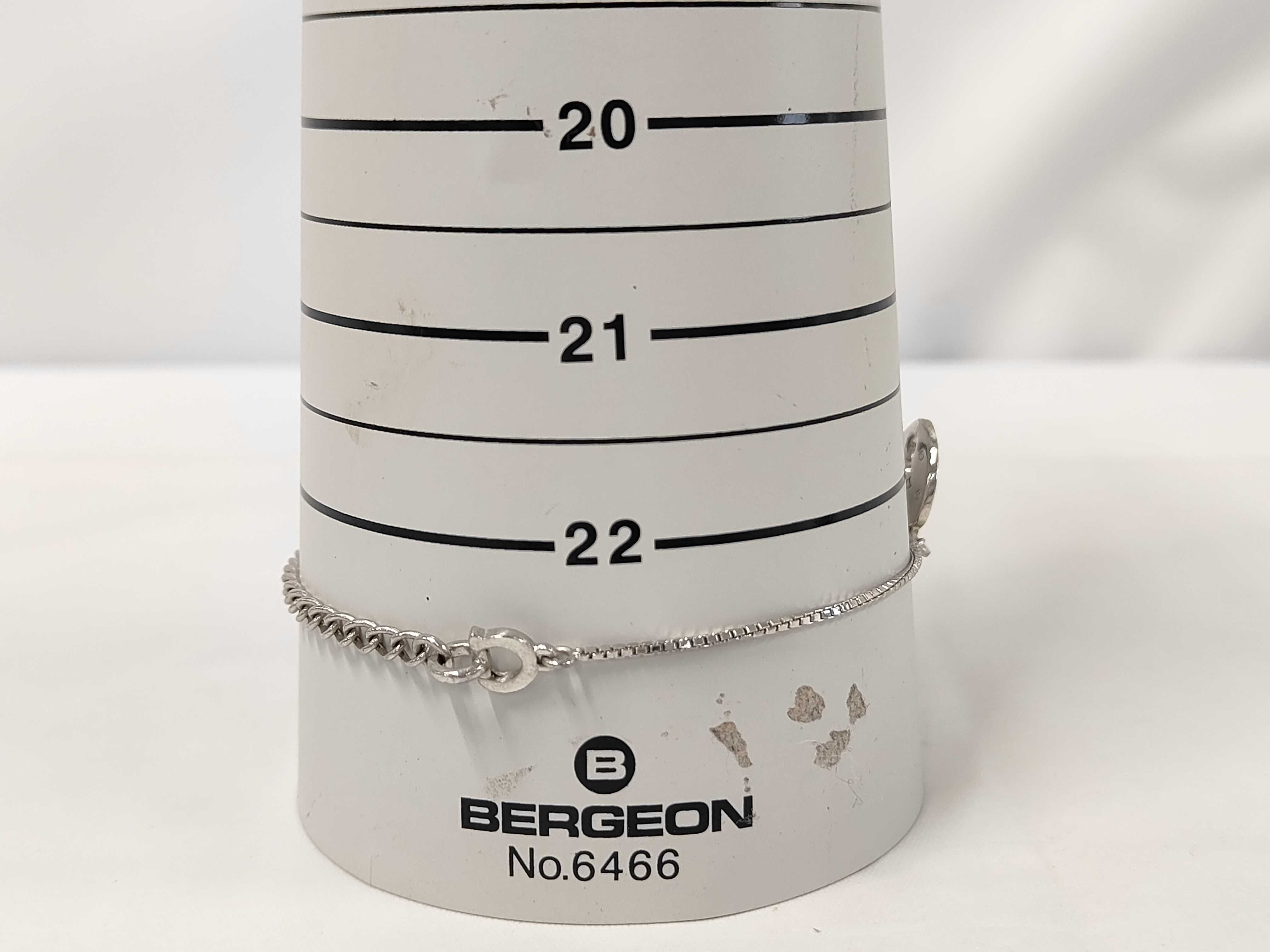 Logo Heart Lock Padlock Silver Bracelet Bracelet/Bangle — view 9