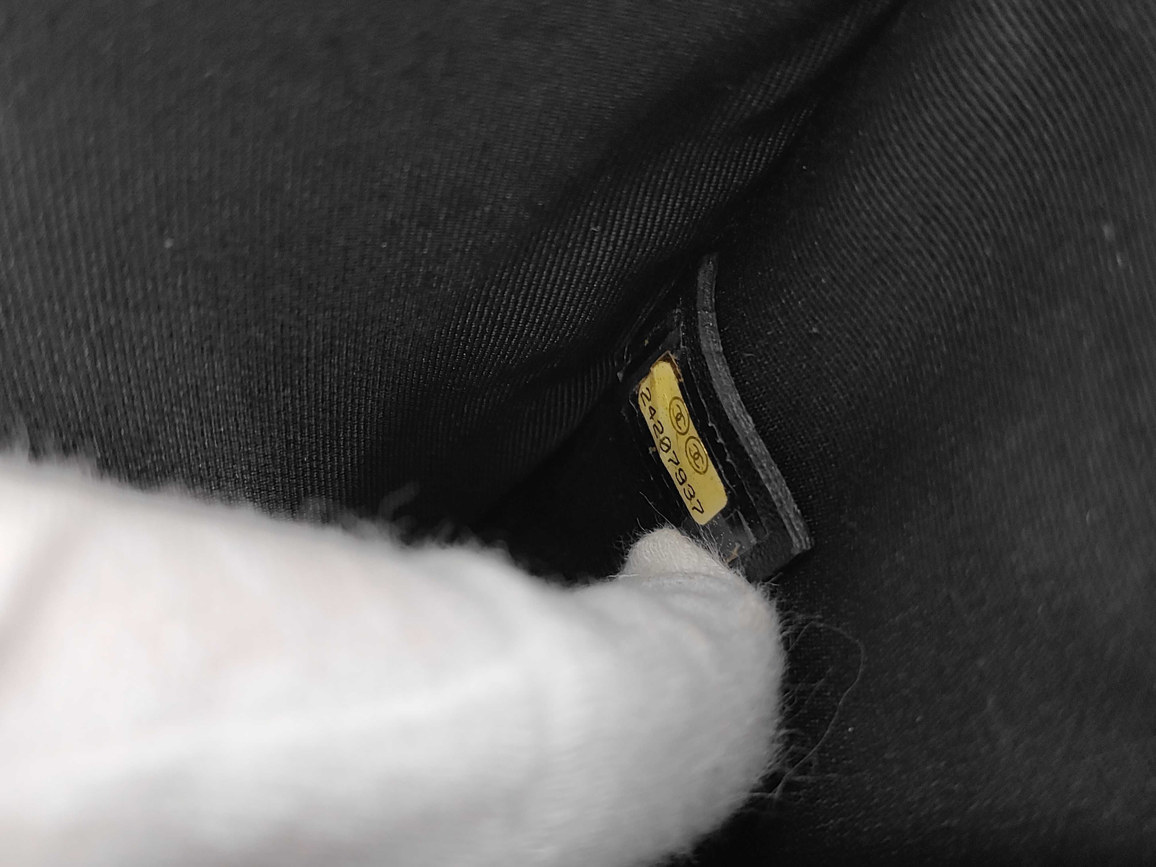 Boy Chanel 25 Lambskin Shoulder Bag — view 11