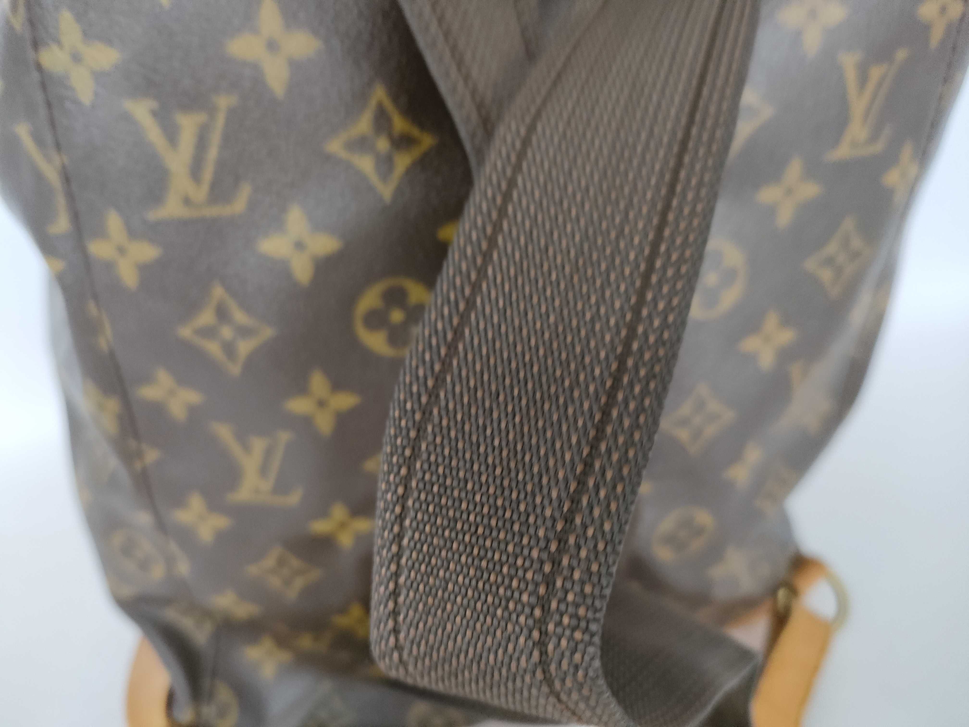 Monogram Louis Vuitton Montsouris MM Rucksack — view 4