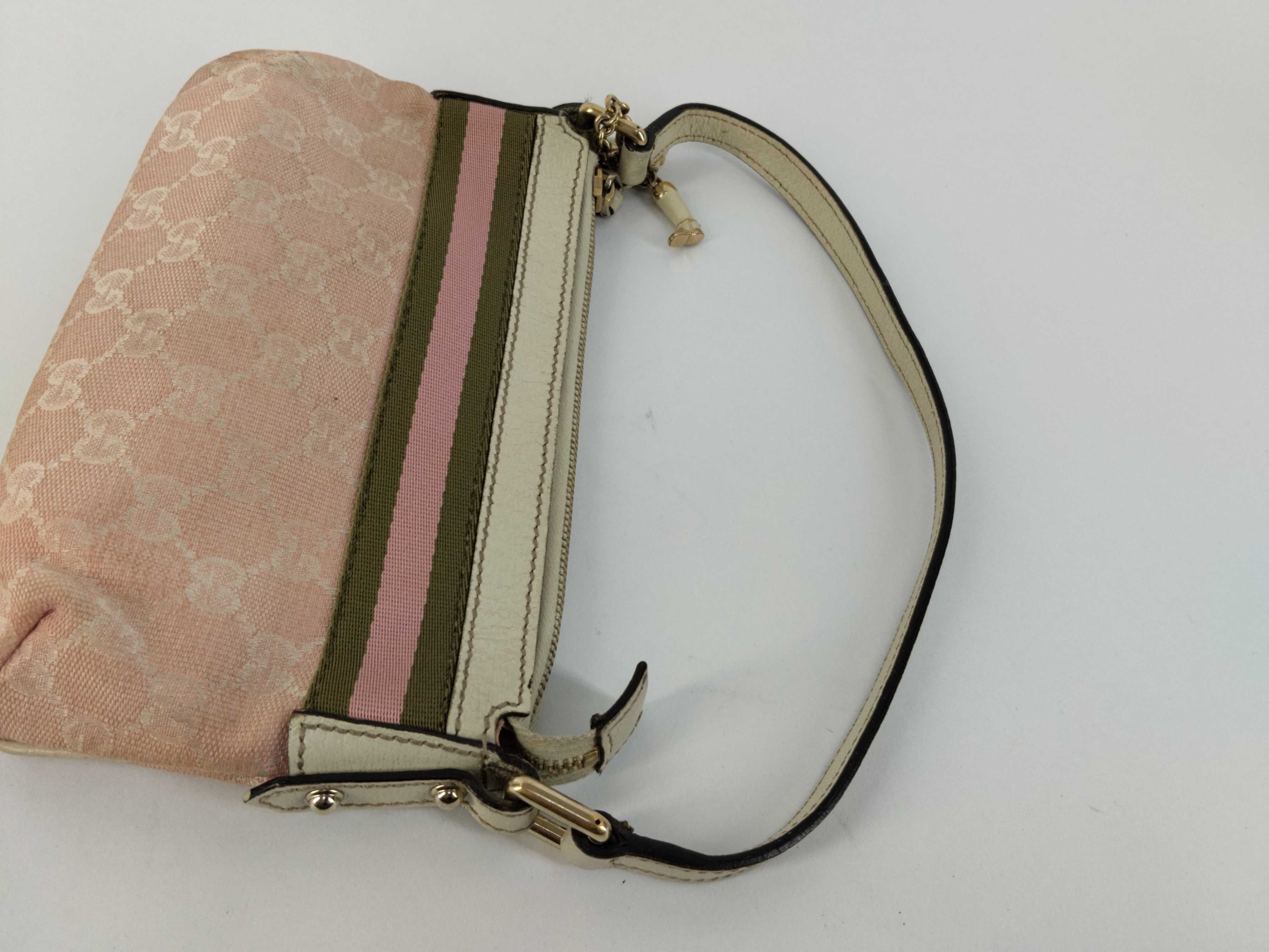 GG Canvas Gucci Accessory Pouch Handbag 45970 Pouch — view 3