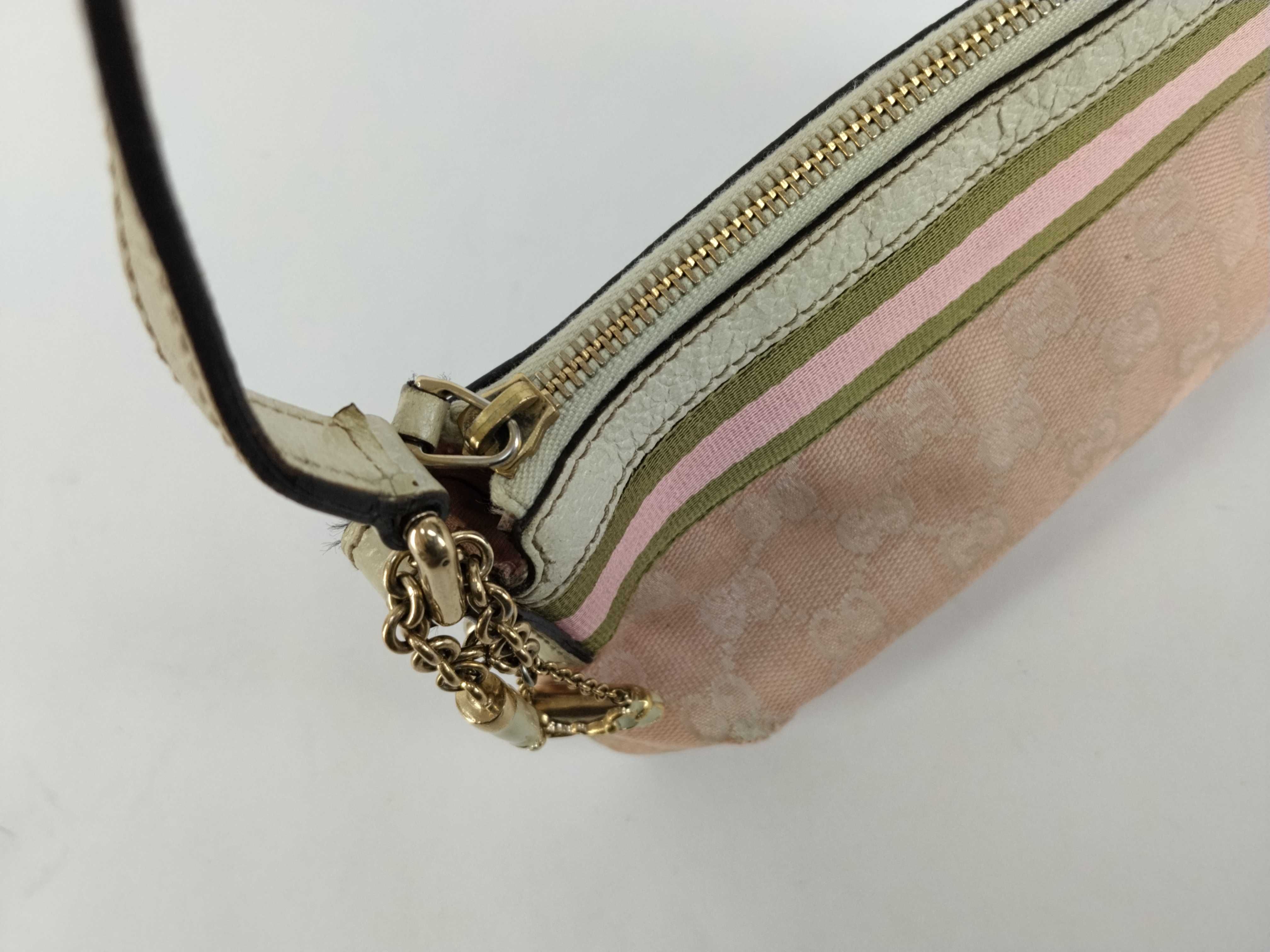 GG Canvas Gucci Accessory Pouch Handbag 45970 Pouch — view 8