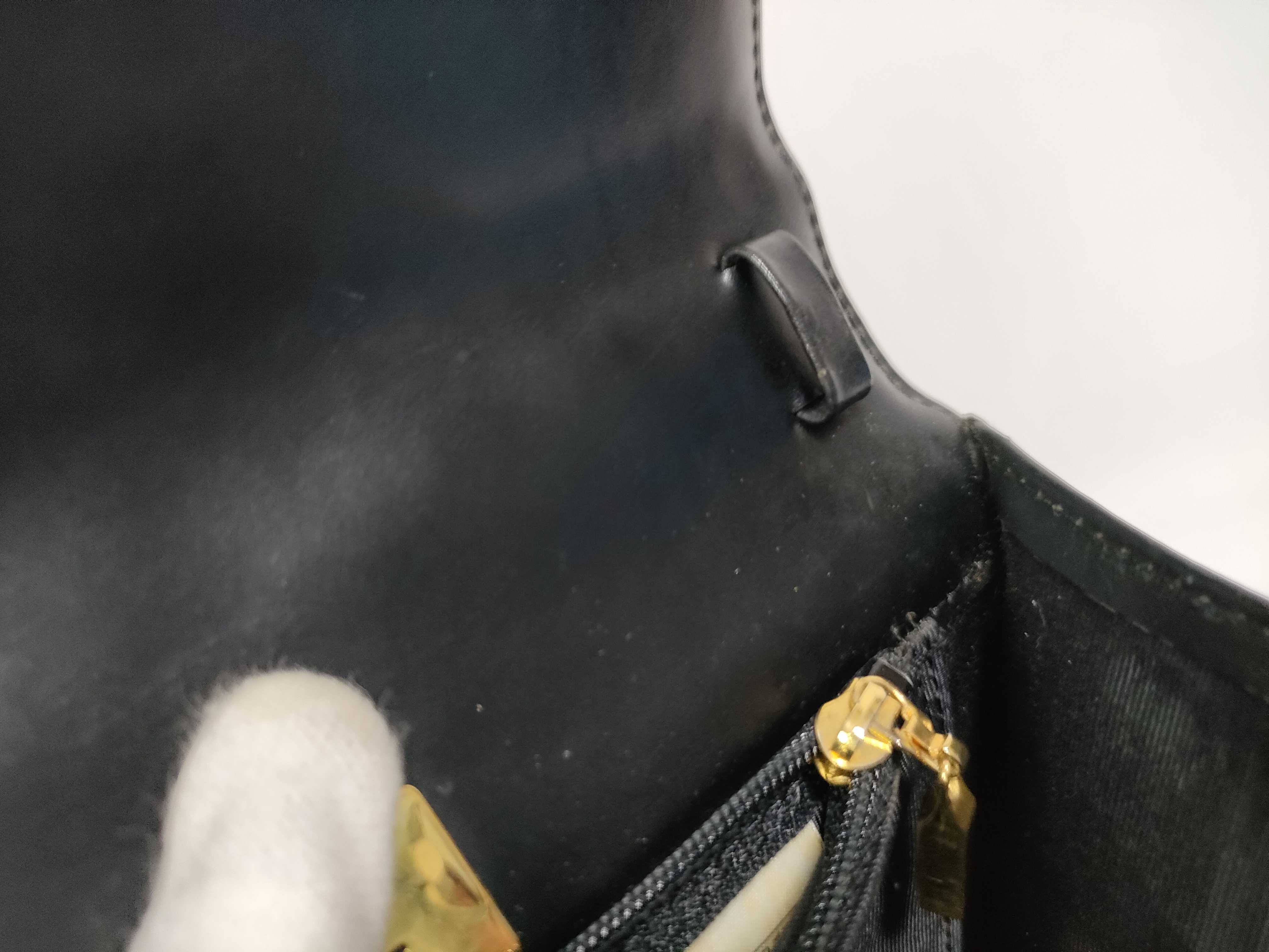 4G Gold Hardware Handbag — view 13