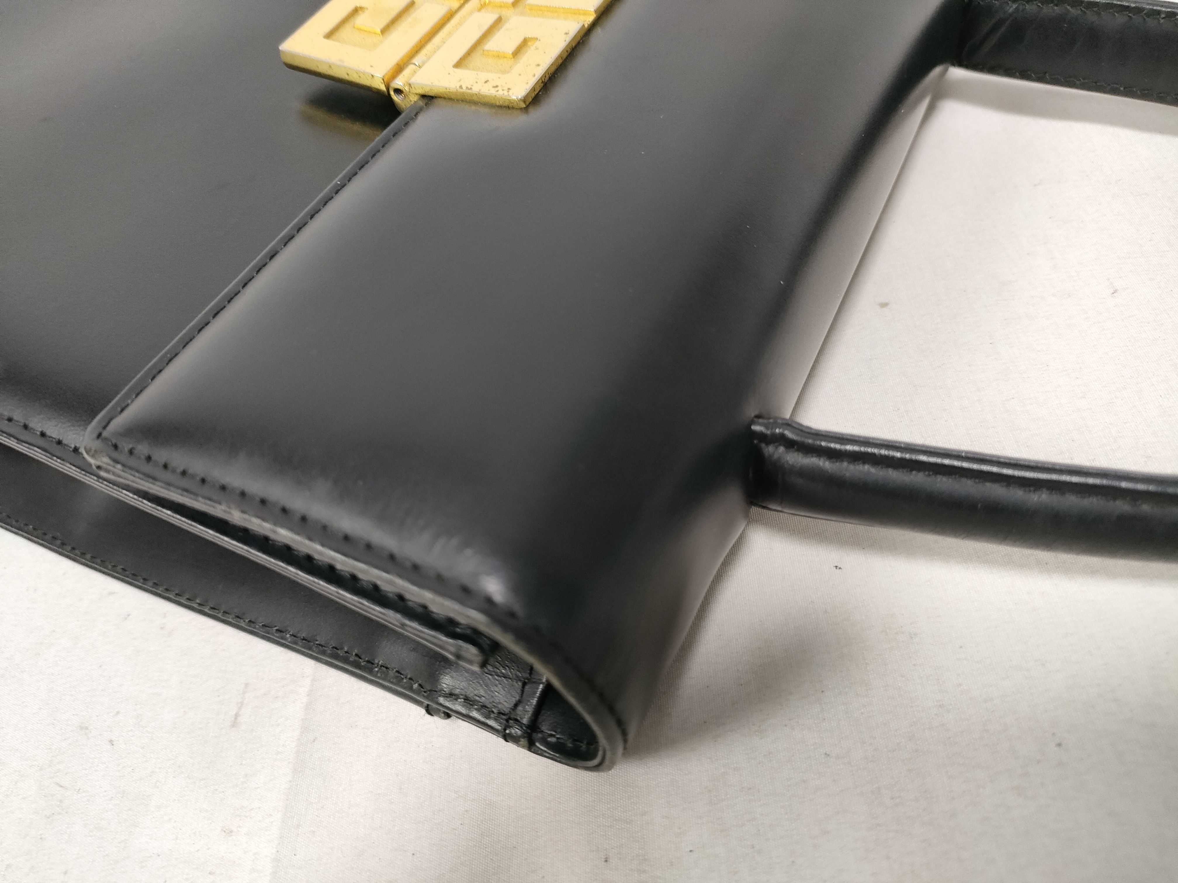 4G Gold Hardware Handbag — view 9