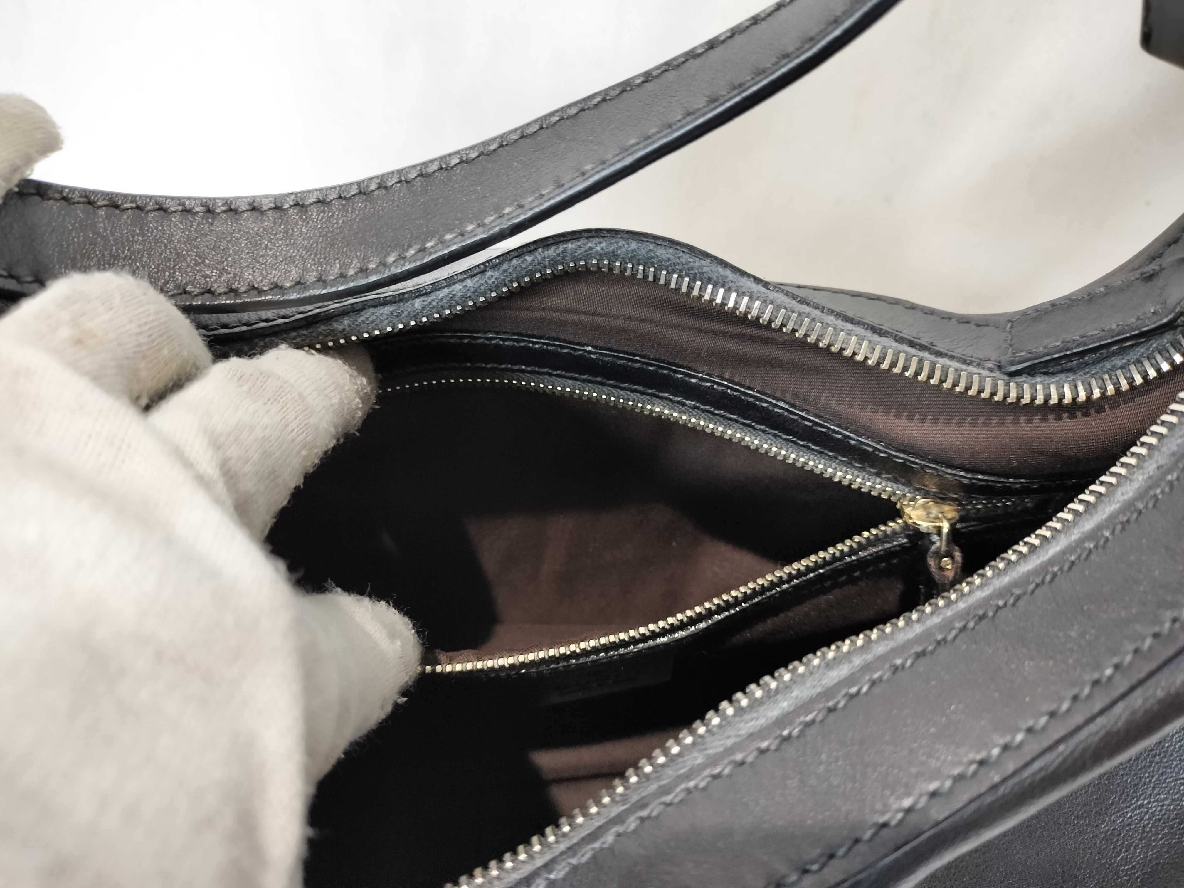 Black Smooth Leather Hobo Shoulder Bag (Handbag) — view 11
