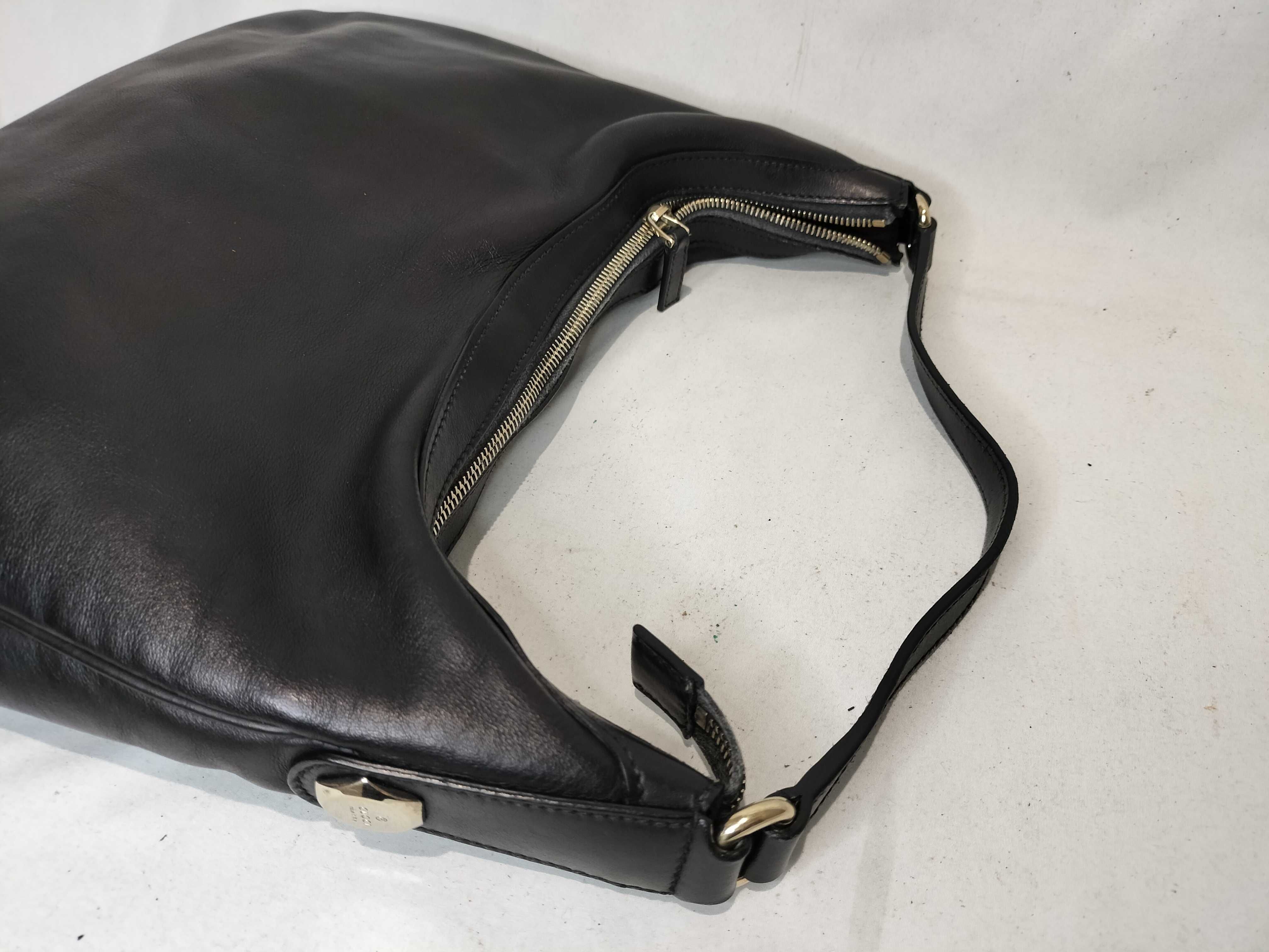 Black Smooth Leather Hobo Shoulder Bag (Handbag) — view 3