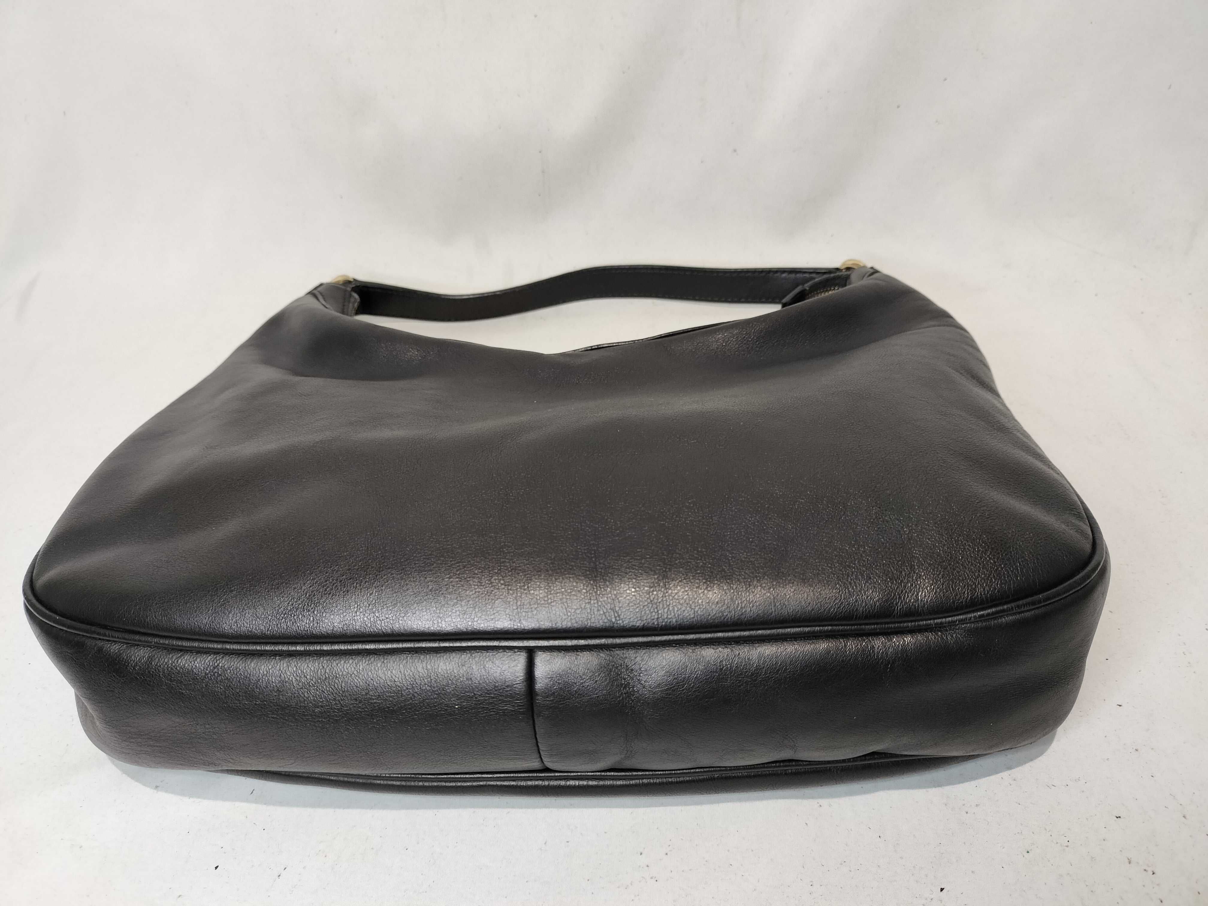 Black Smooth Leather Hobo Shoulder Bag (Handbag) — view 7