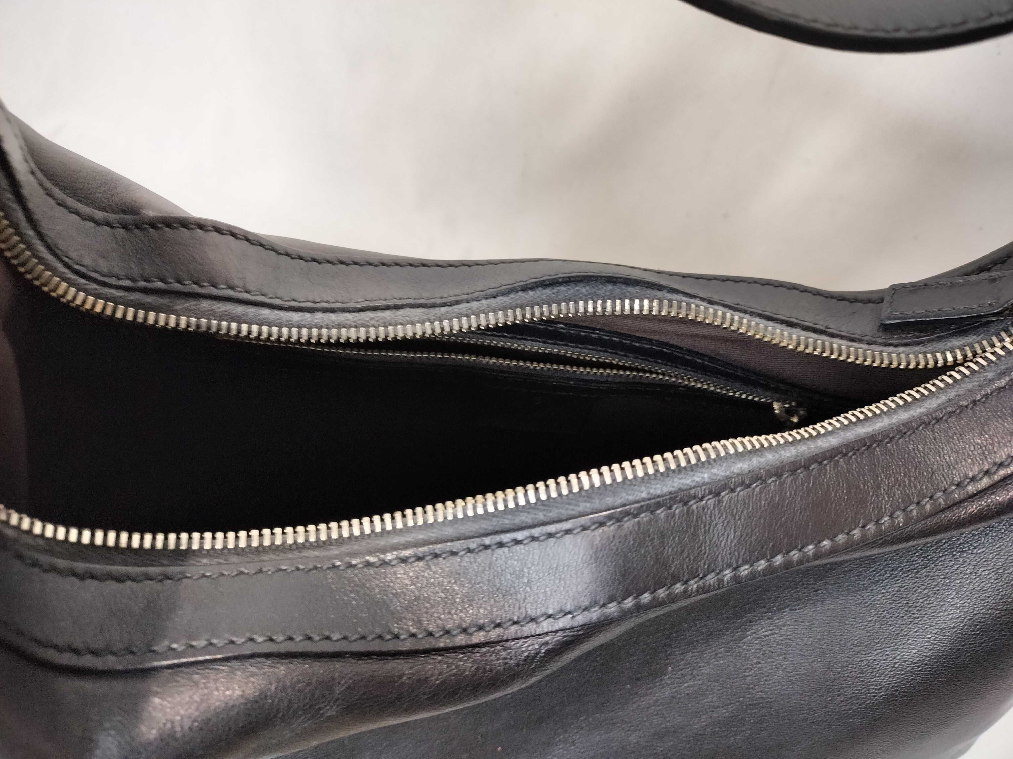 Black Smooth Leather Hobo Shoulder Bag (Handbag) — view 10