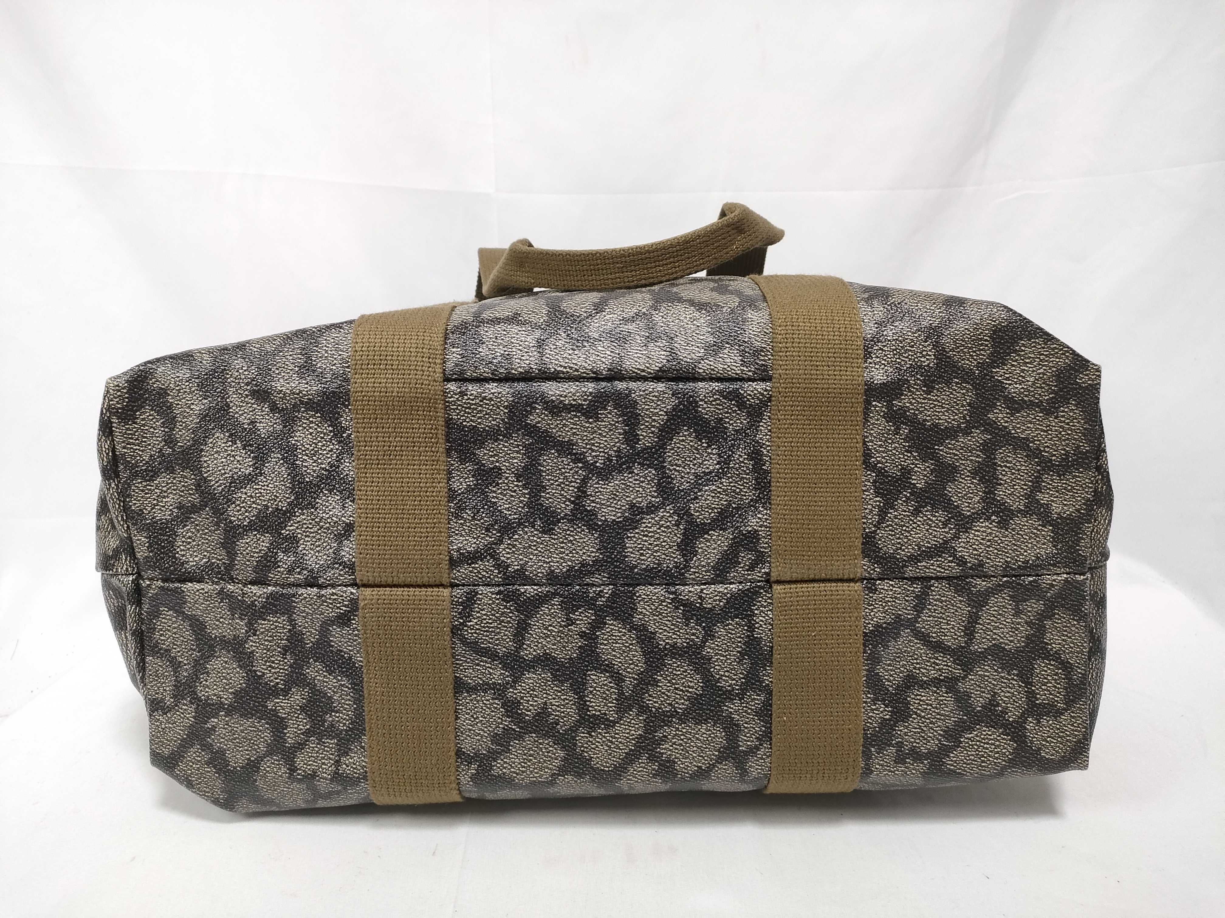 Giraffe Print All-Over Boston Bag — view 3