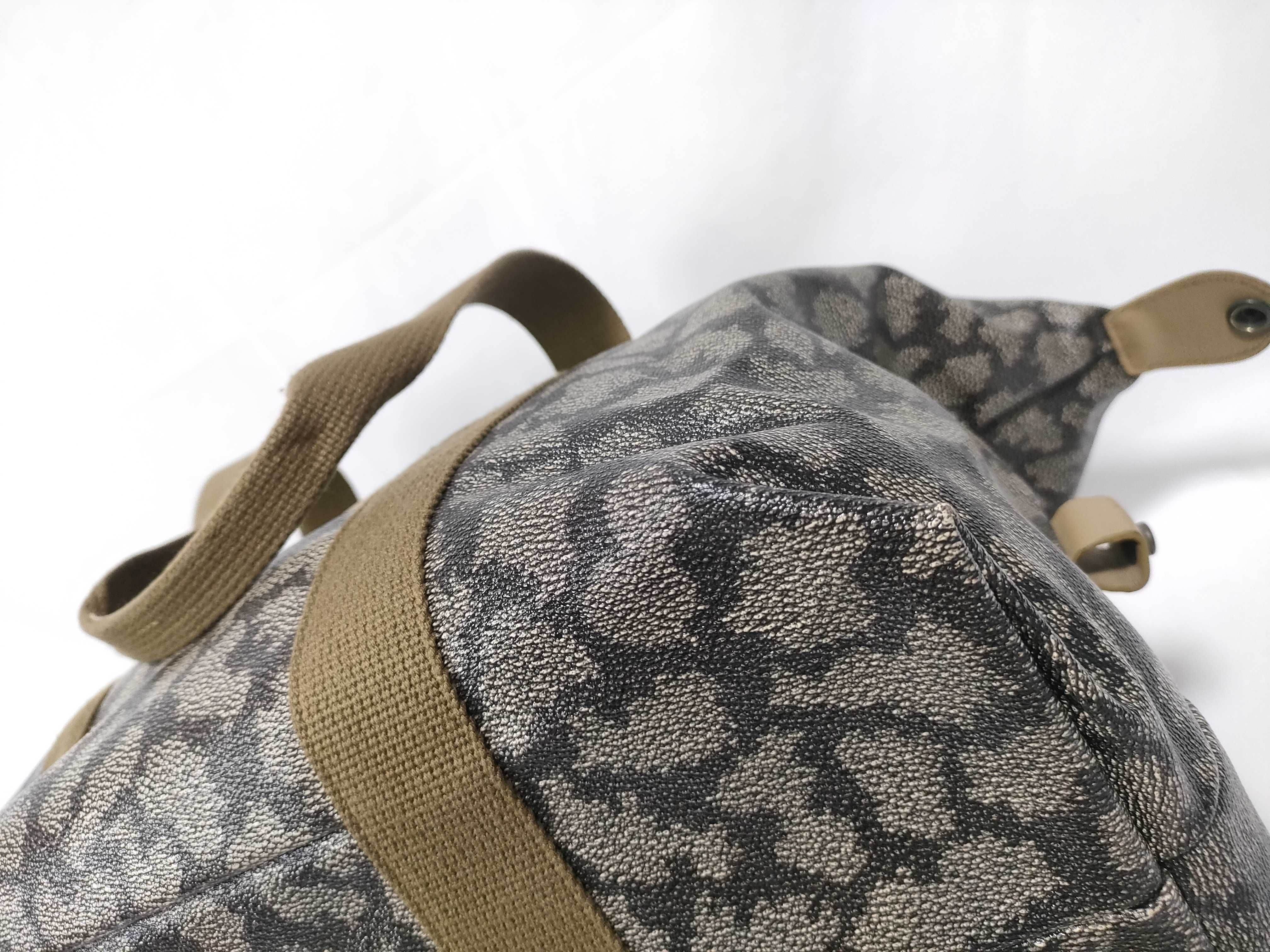 Giraffe Print All-Over Boston Bag — view 4