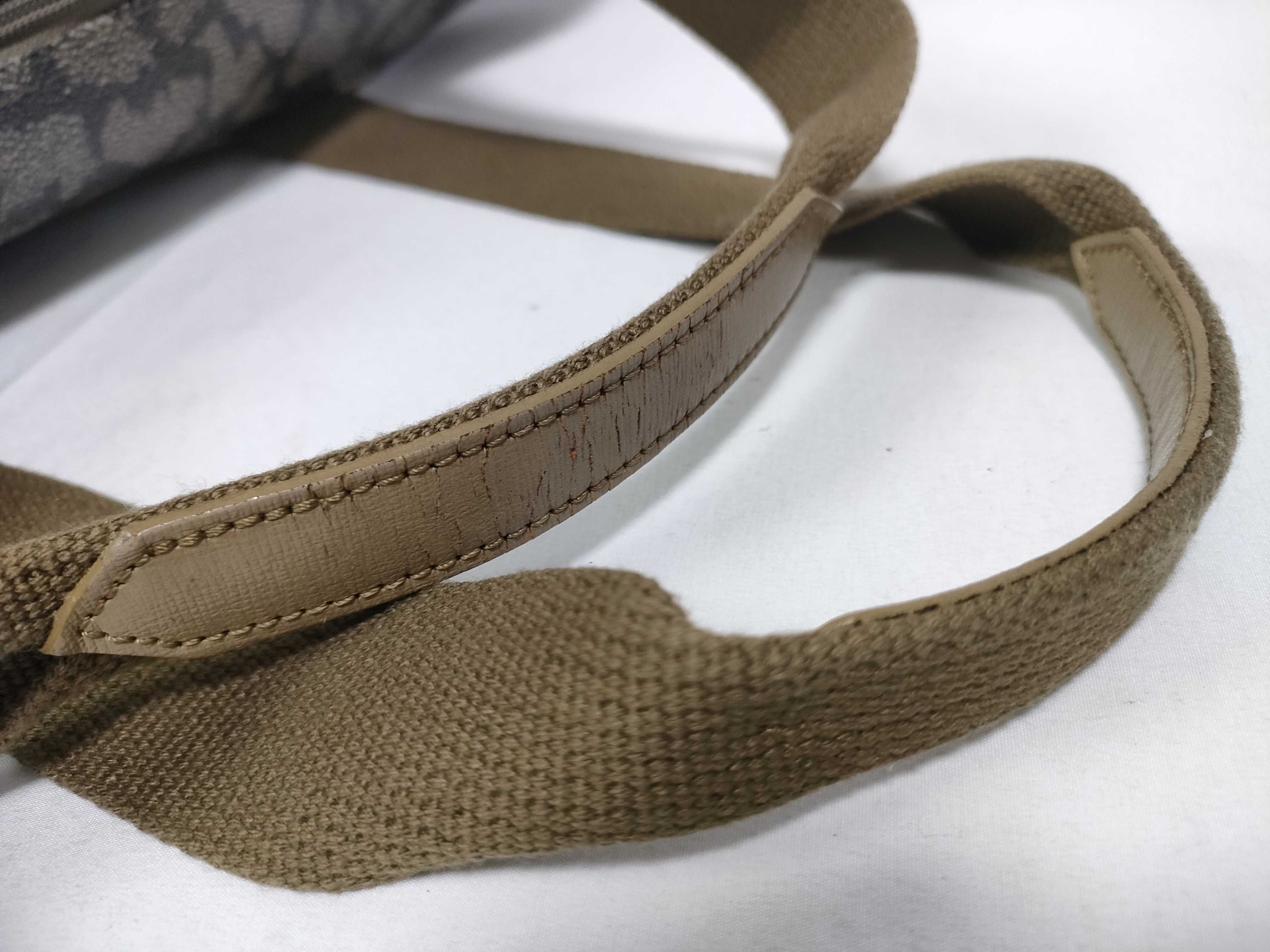 Giraffe Print All-Over Boston Bag — view 8