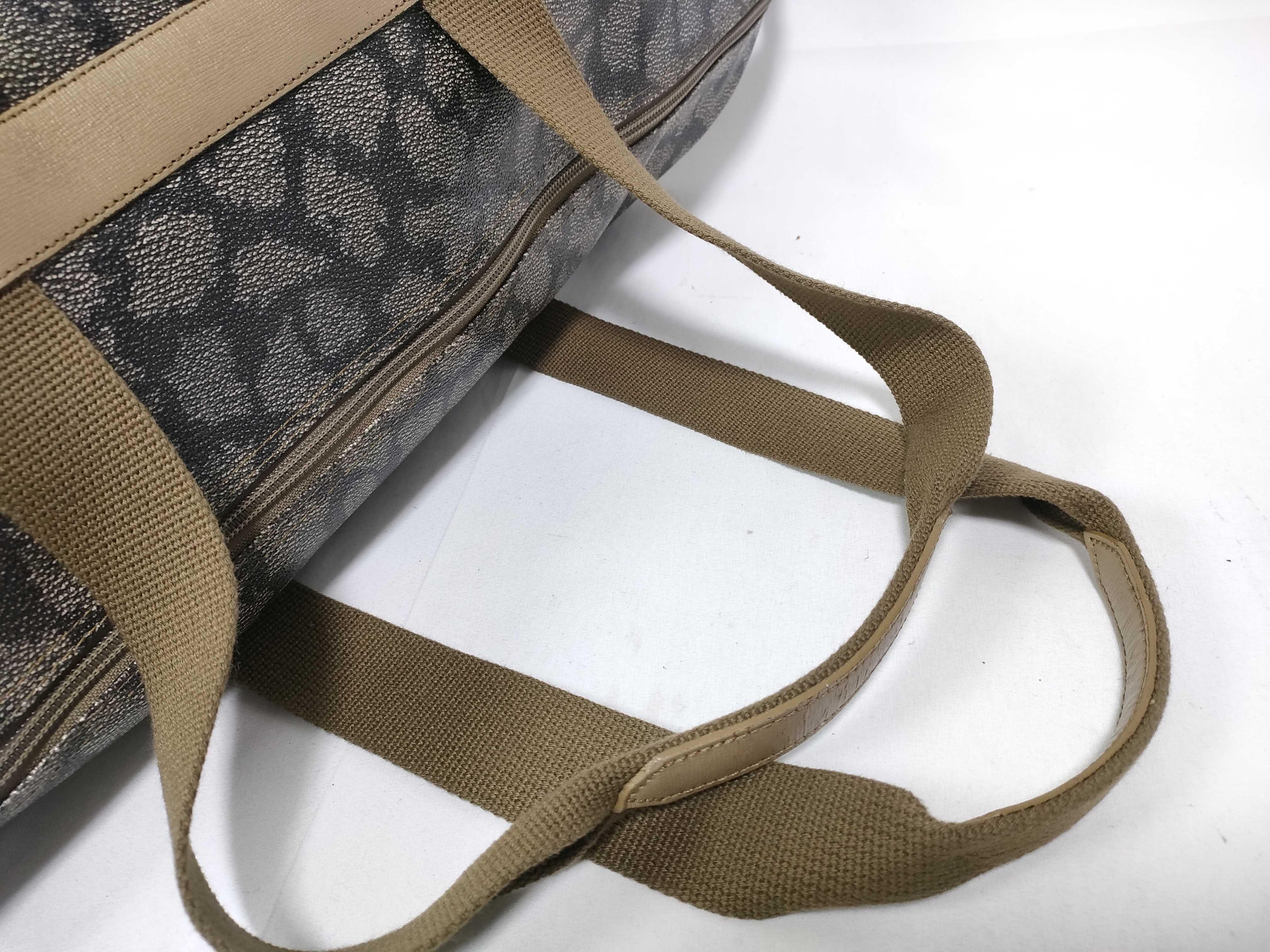 Giraffe Print All-Over Boston Bag — view 9