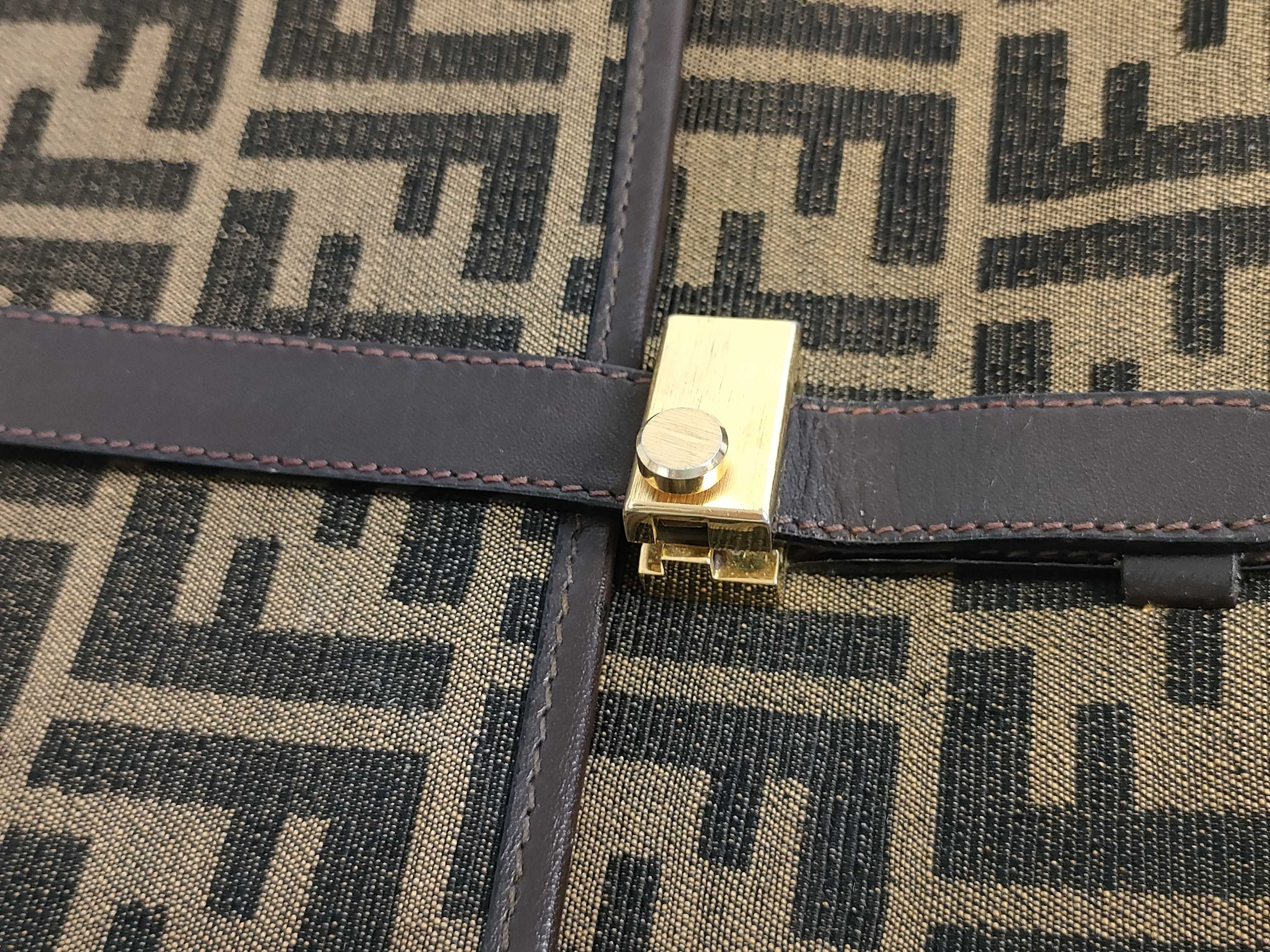 Zucca pattern Fendi Zucca shoulder bag with gold hardware — view 14