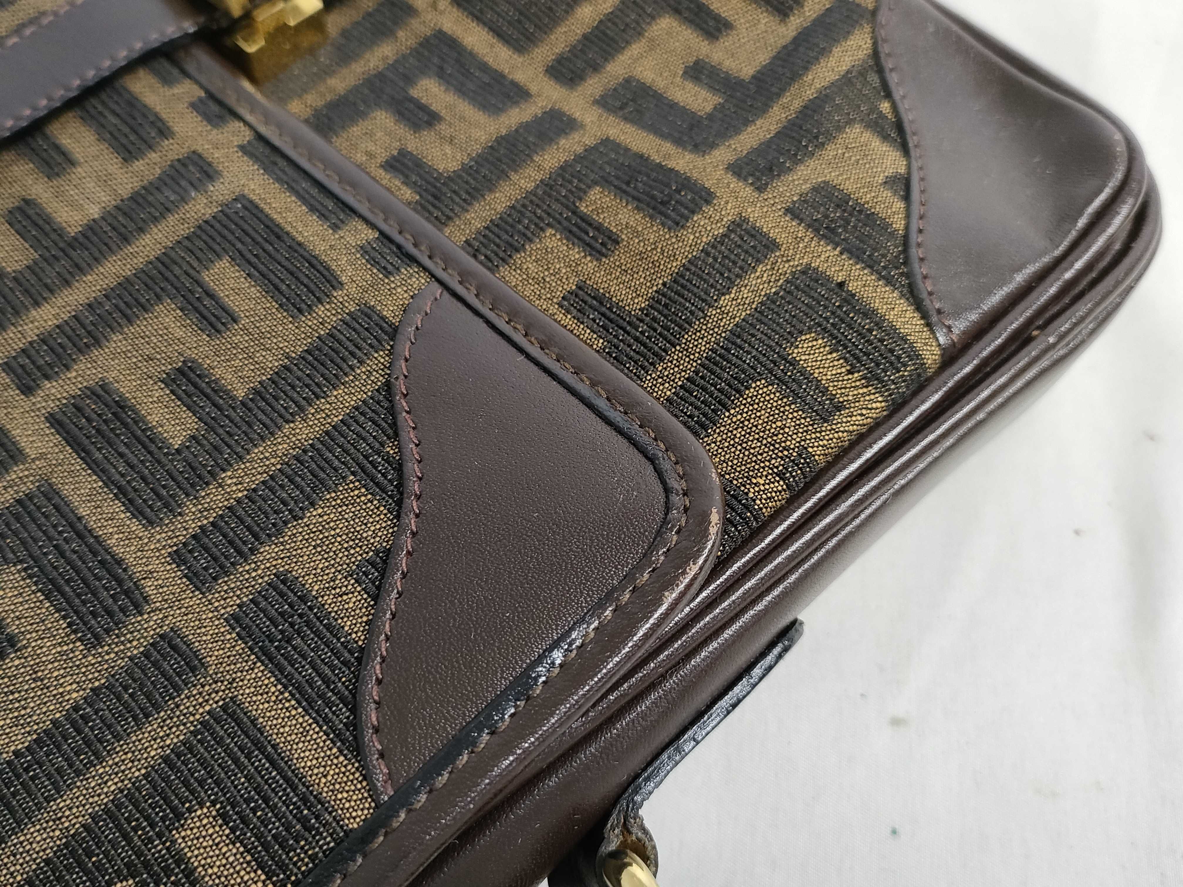 Zucca pattern Fendi Zucca shoulder bag with gold hardware — view 15