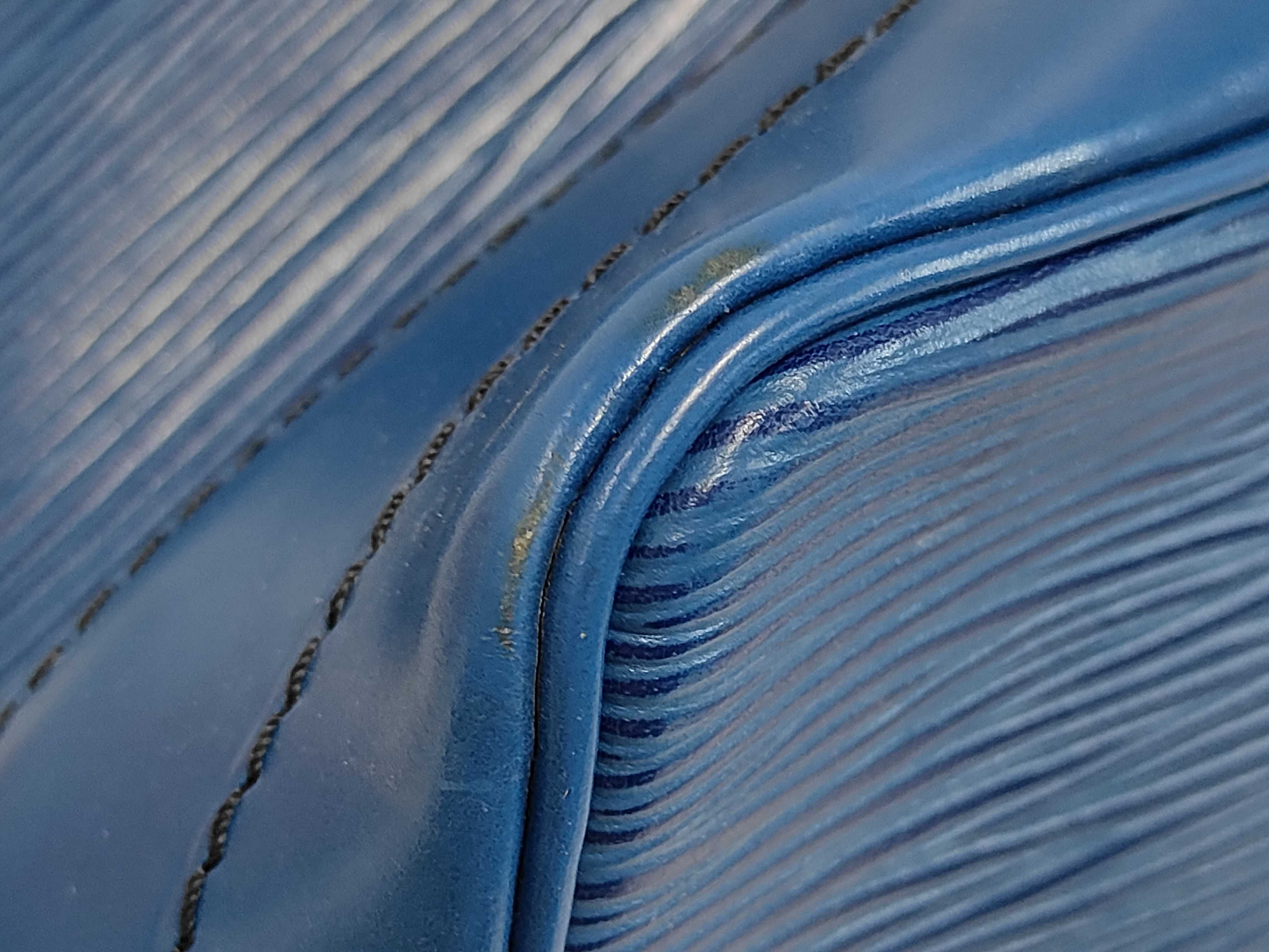 Epi Noé Shoulder Bag — view 3