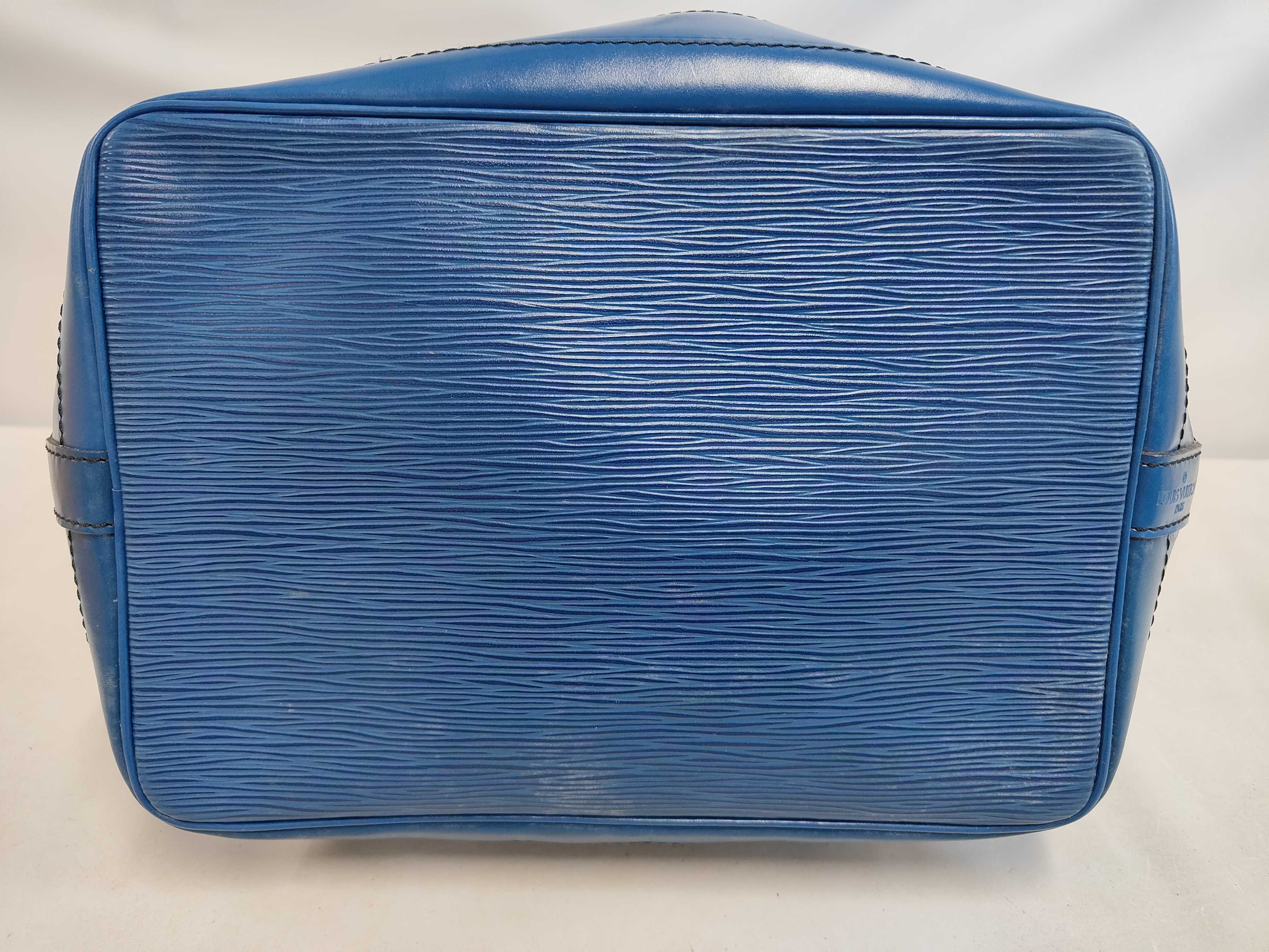 Epi Noé Shoulder Bag — view 4