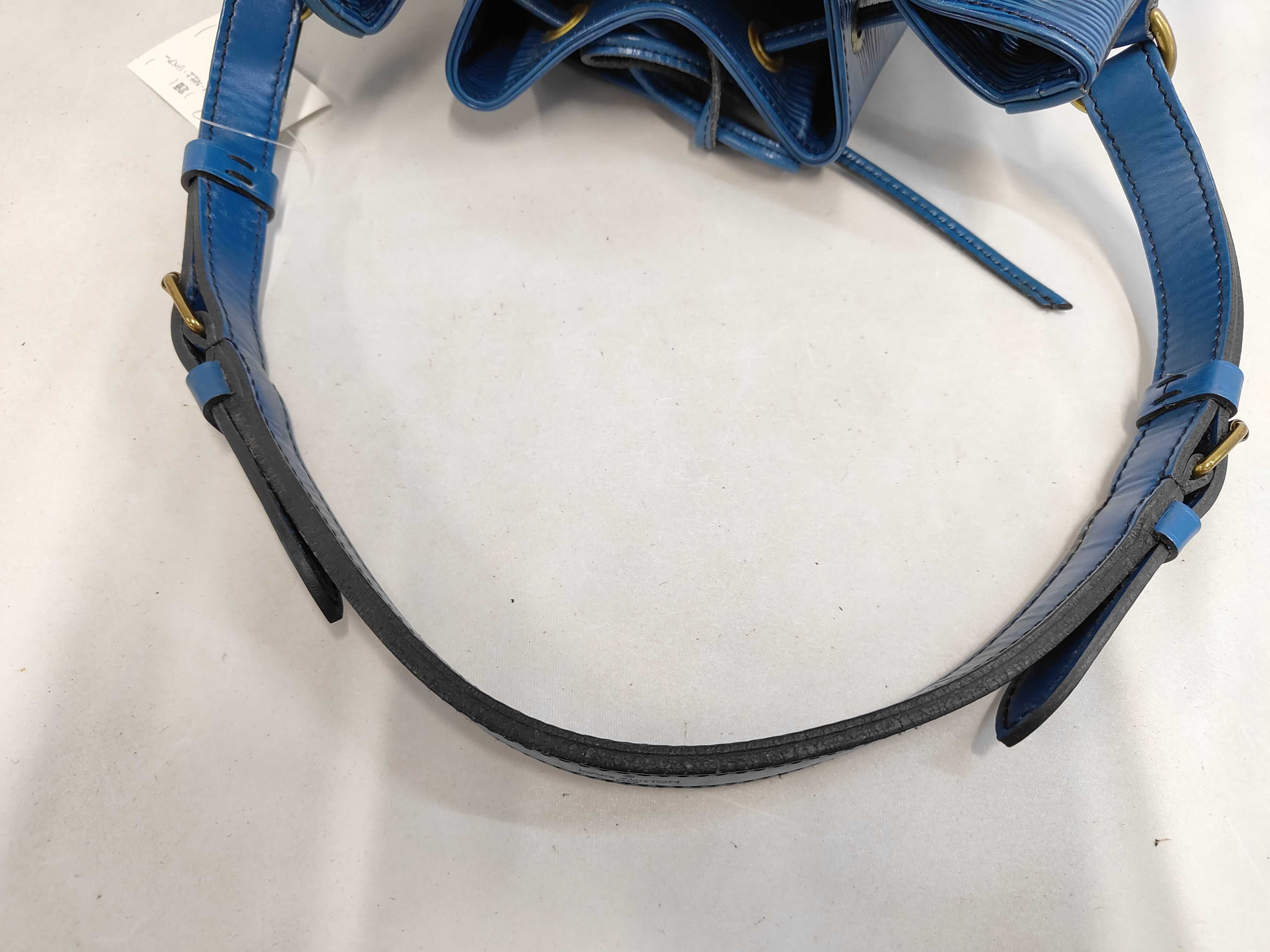 Epi Noé Shoulder Bag — view 5