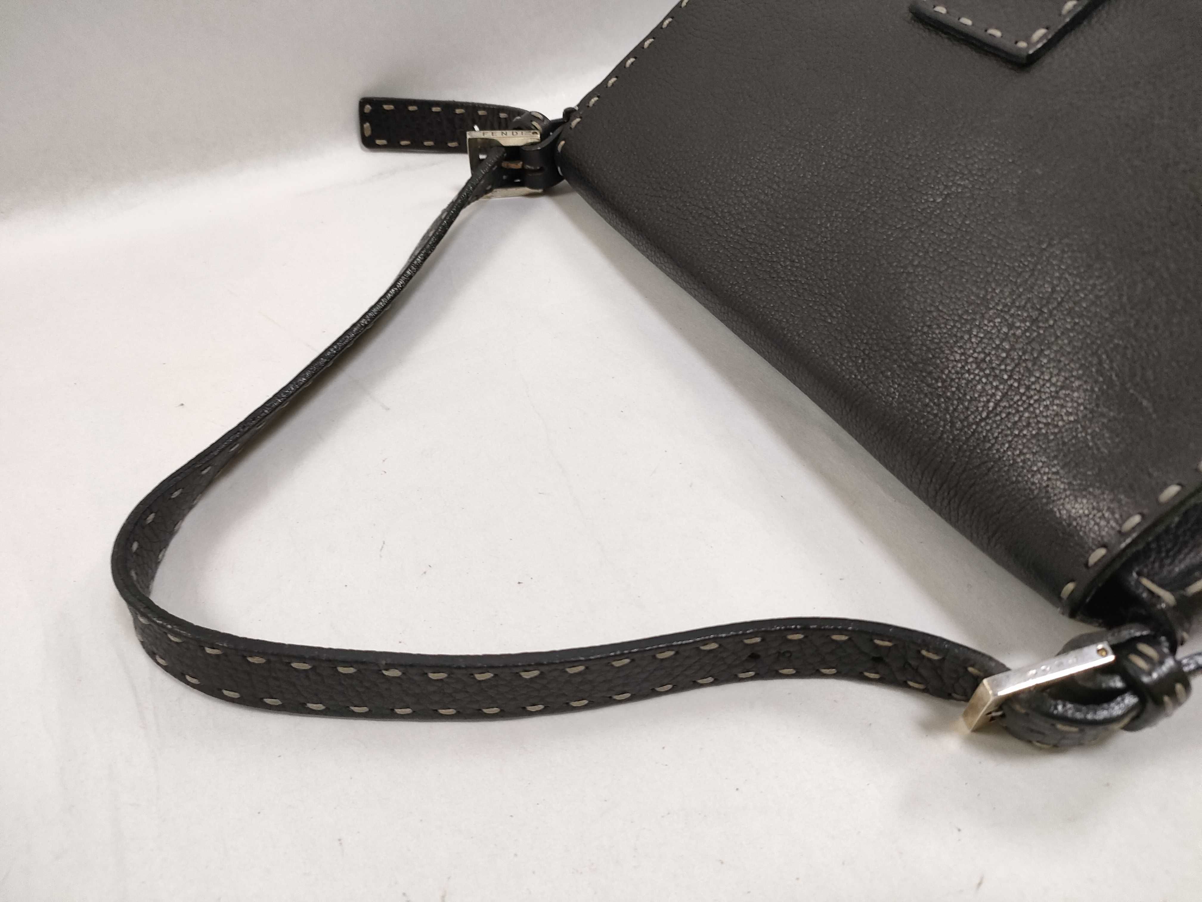 Mamma Fendi Handbag Mamma Bucket Leather Black Bag Handbag — view 3