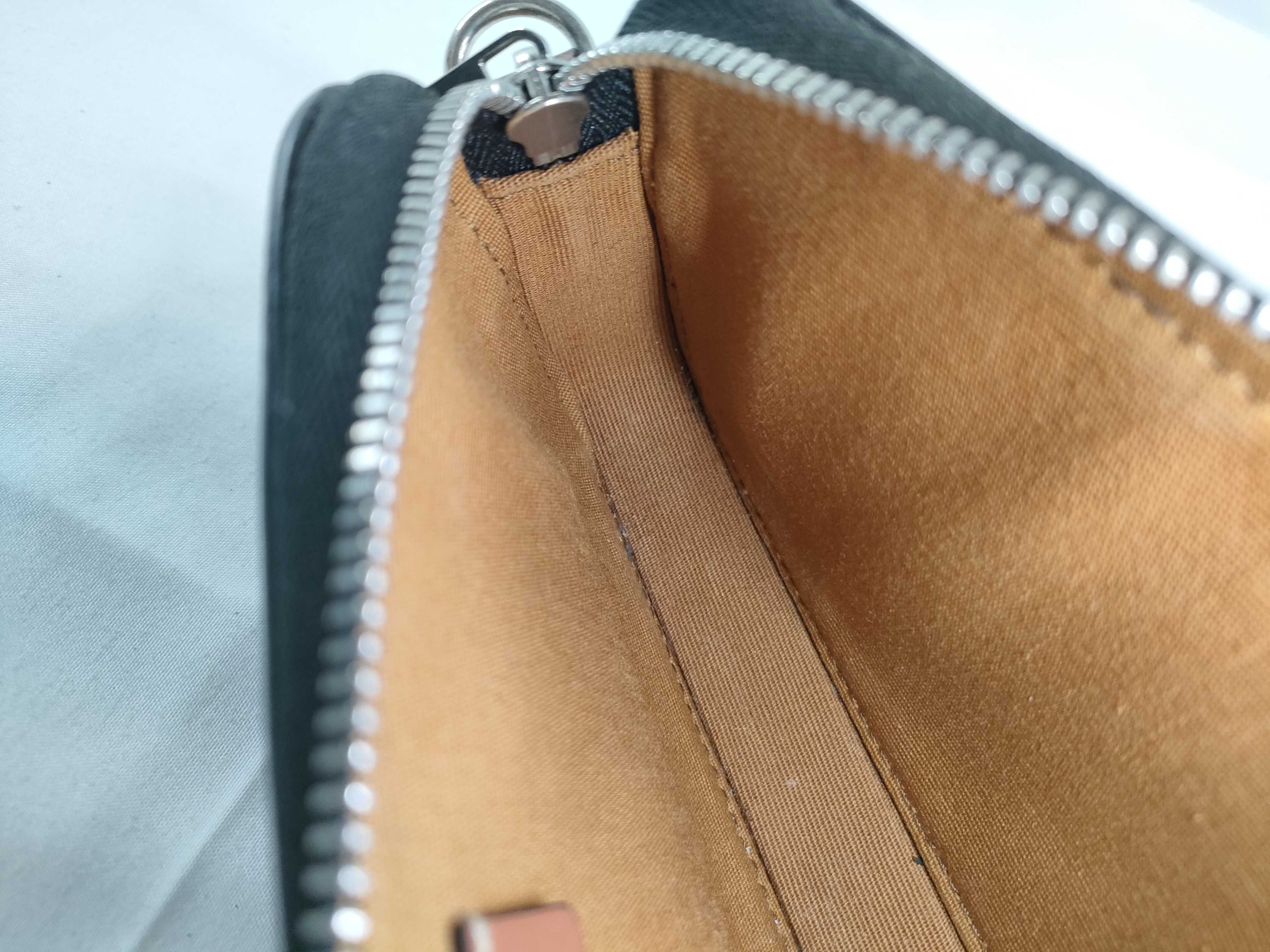 Triomphe Bag Shoulder Bag — view 9