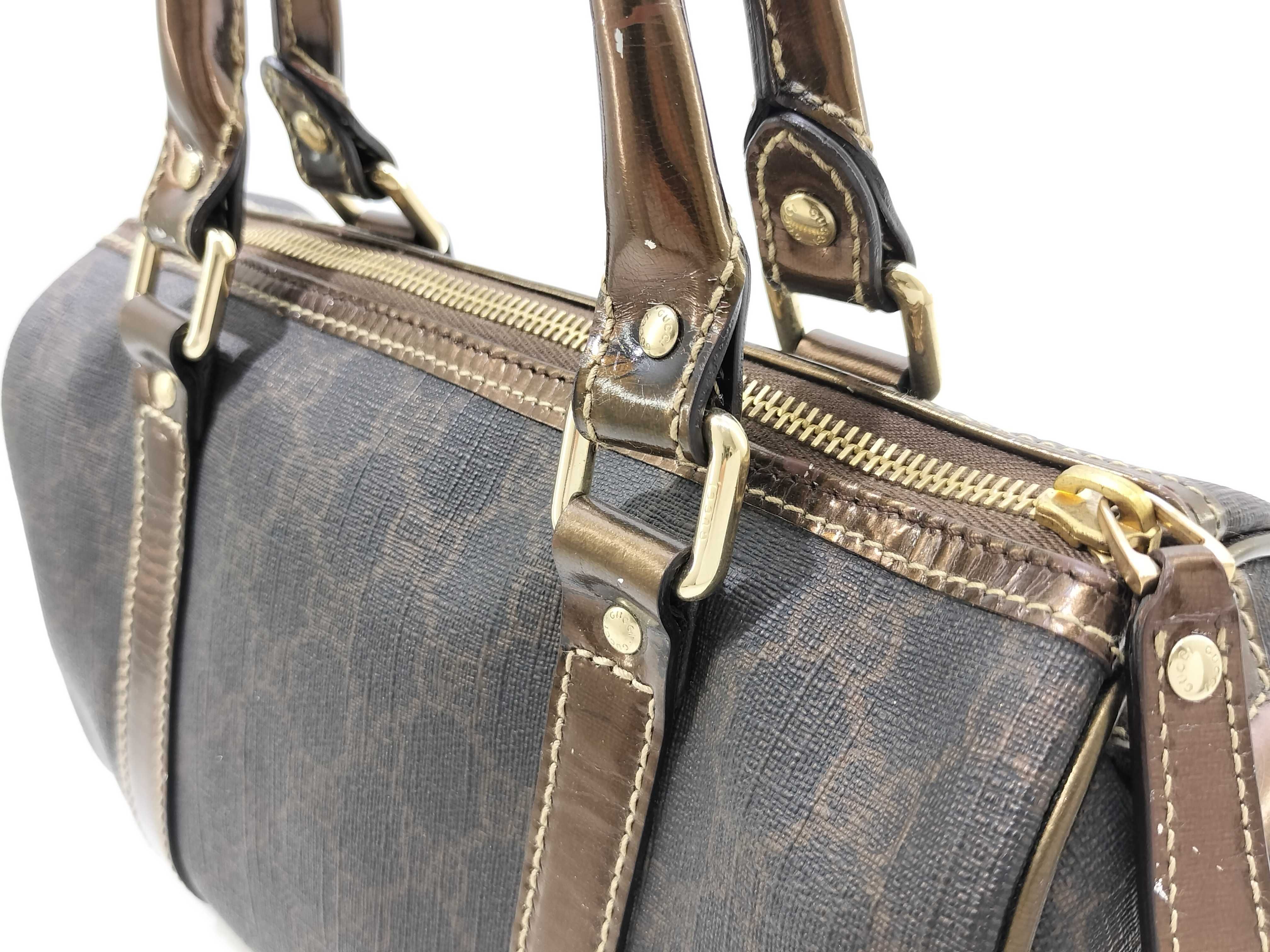 GG Supreme Gucci GG Supreme Handbag — view 3