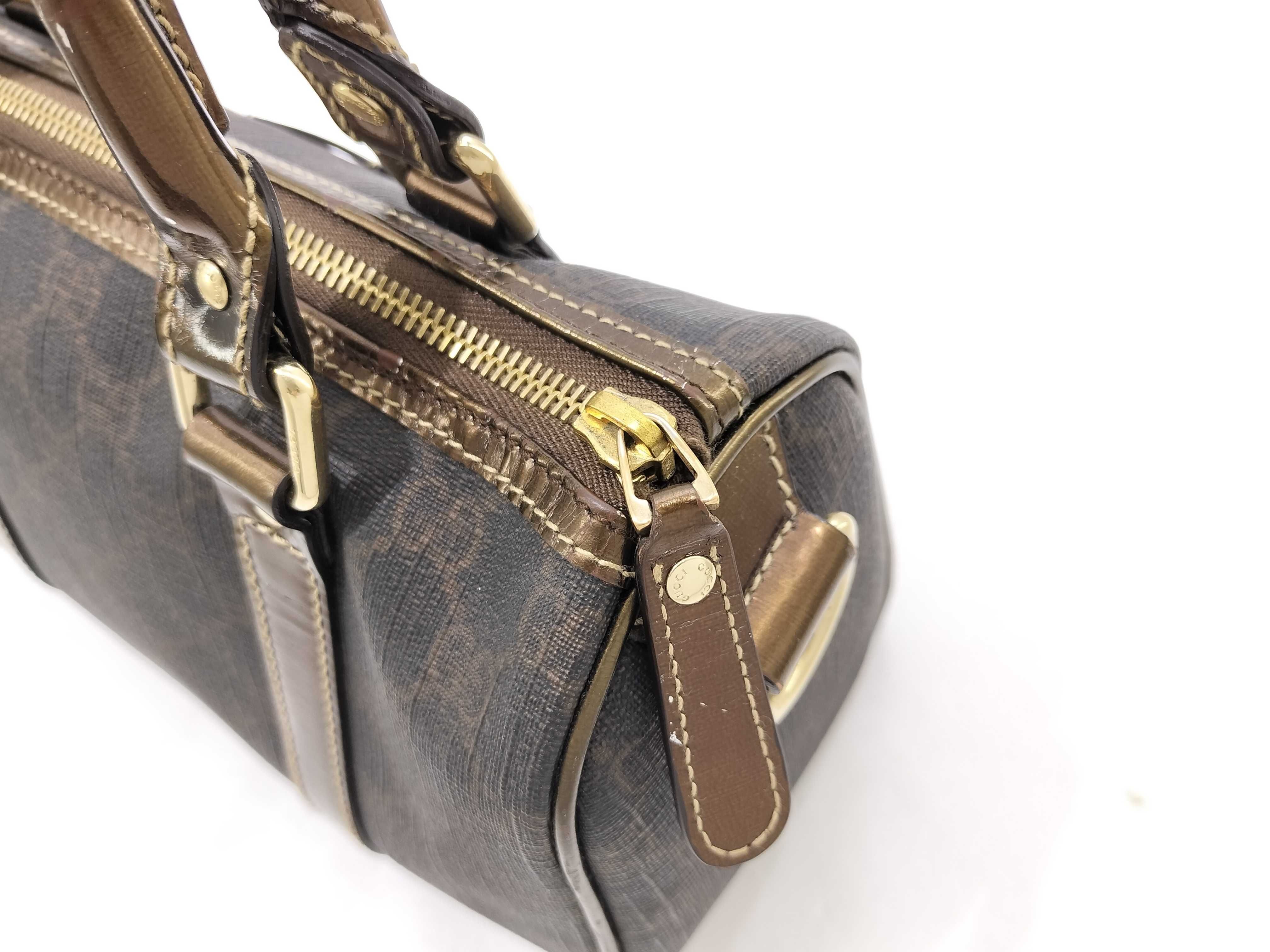GG Supreme Gucci GG Supreme Handbag — view 4