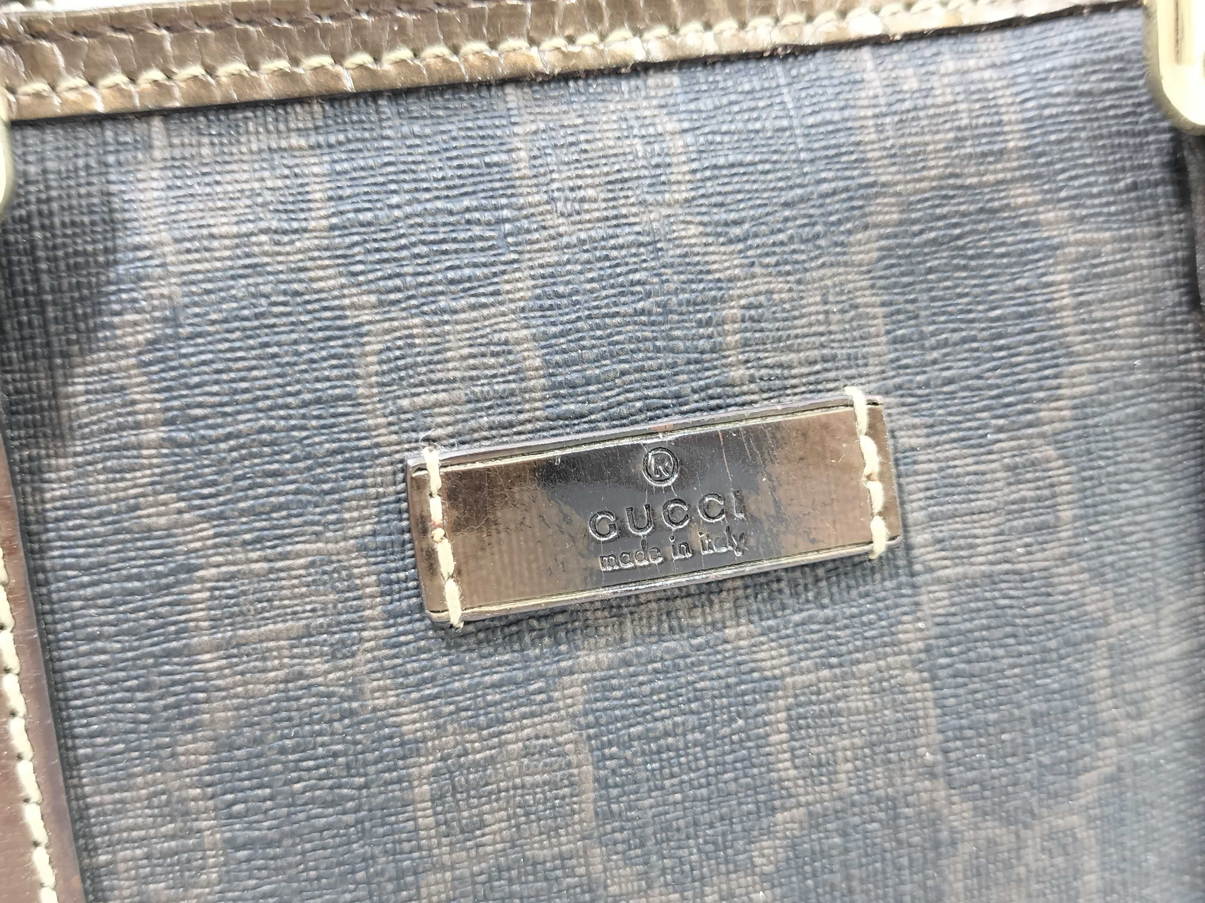 GG Supreme Gucci GG Supreme Handbag — view 6
