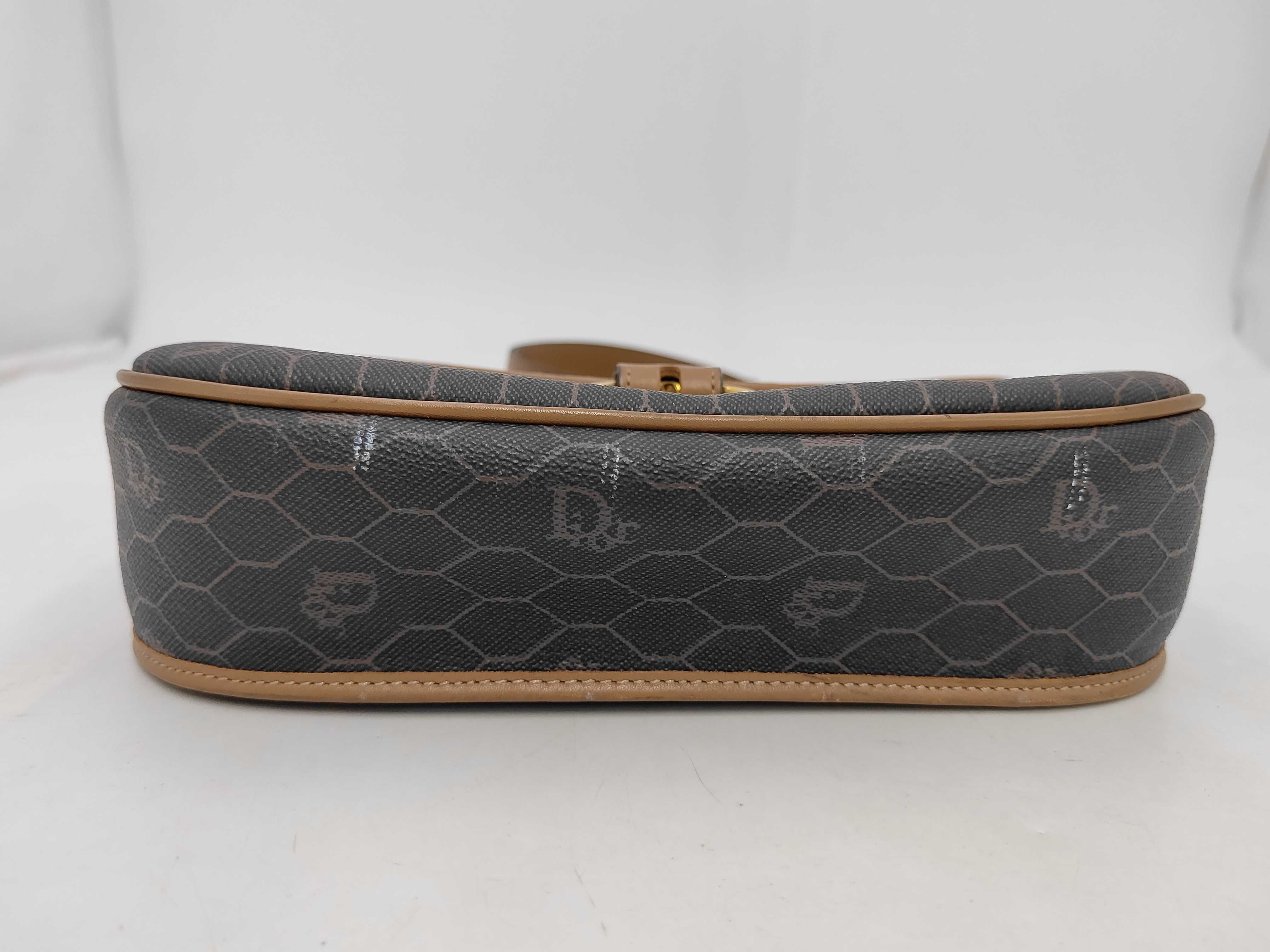 Honeycomb Pattern Leather Shoulder Bag — view 3