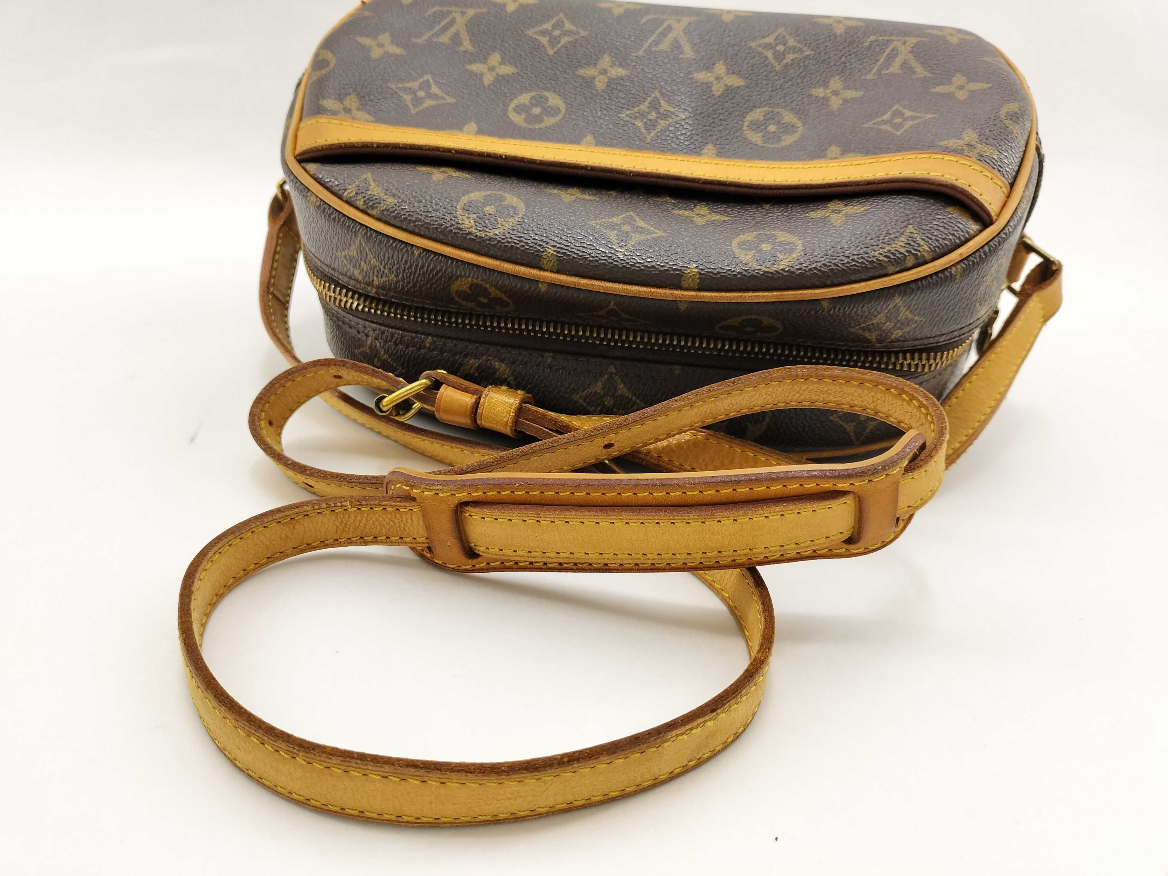 Monogram Blois Shoulder Bag (No Stickiness) — view 8