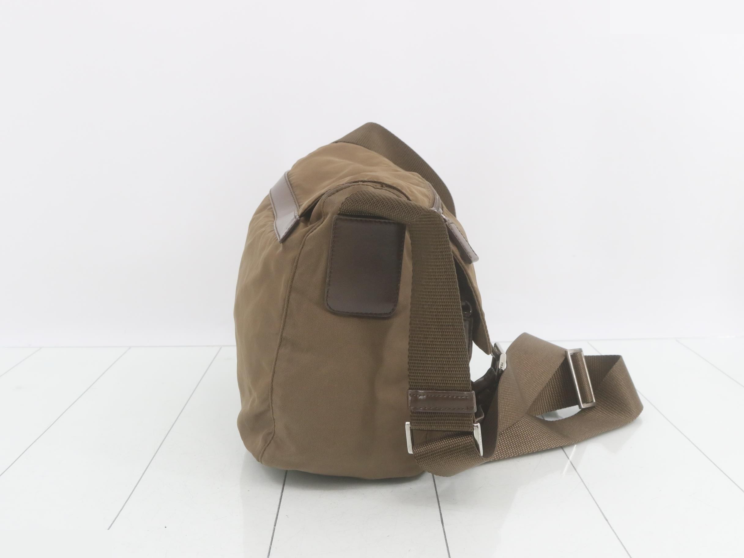 nylon shoulder bag — view 4