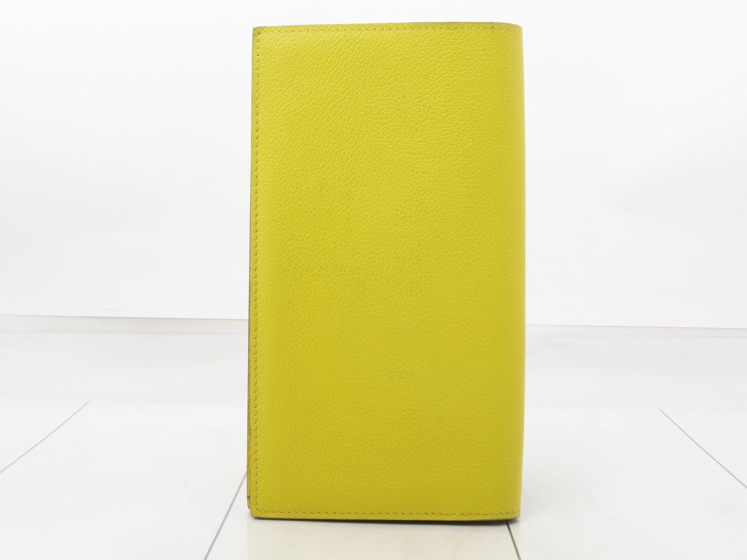wallet, D stamp — view 2