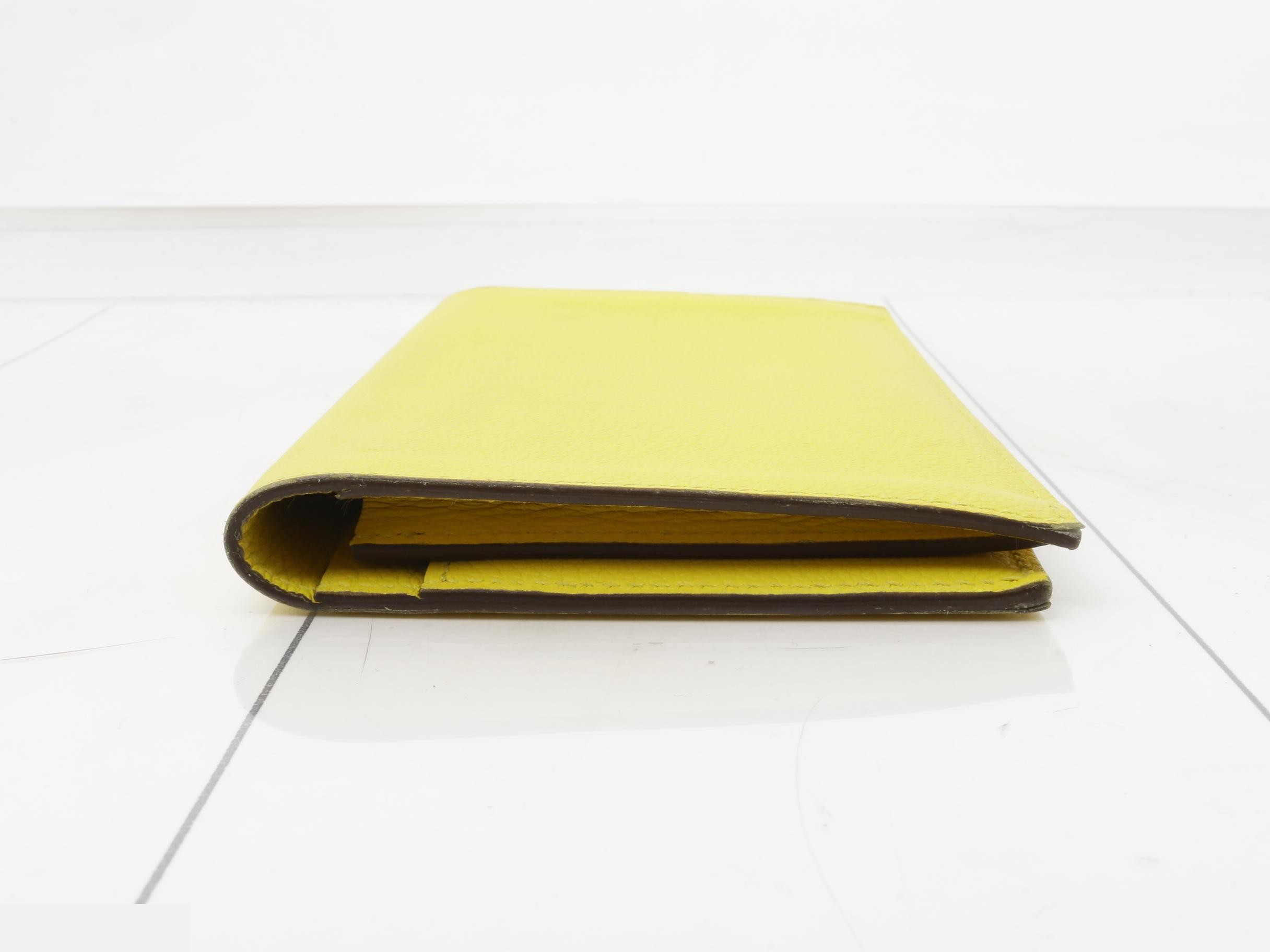 wallet, D stamp — view 3