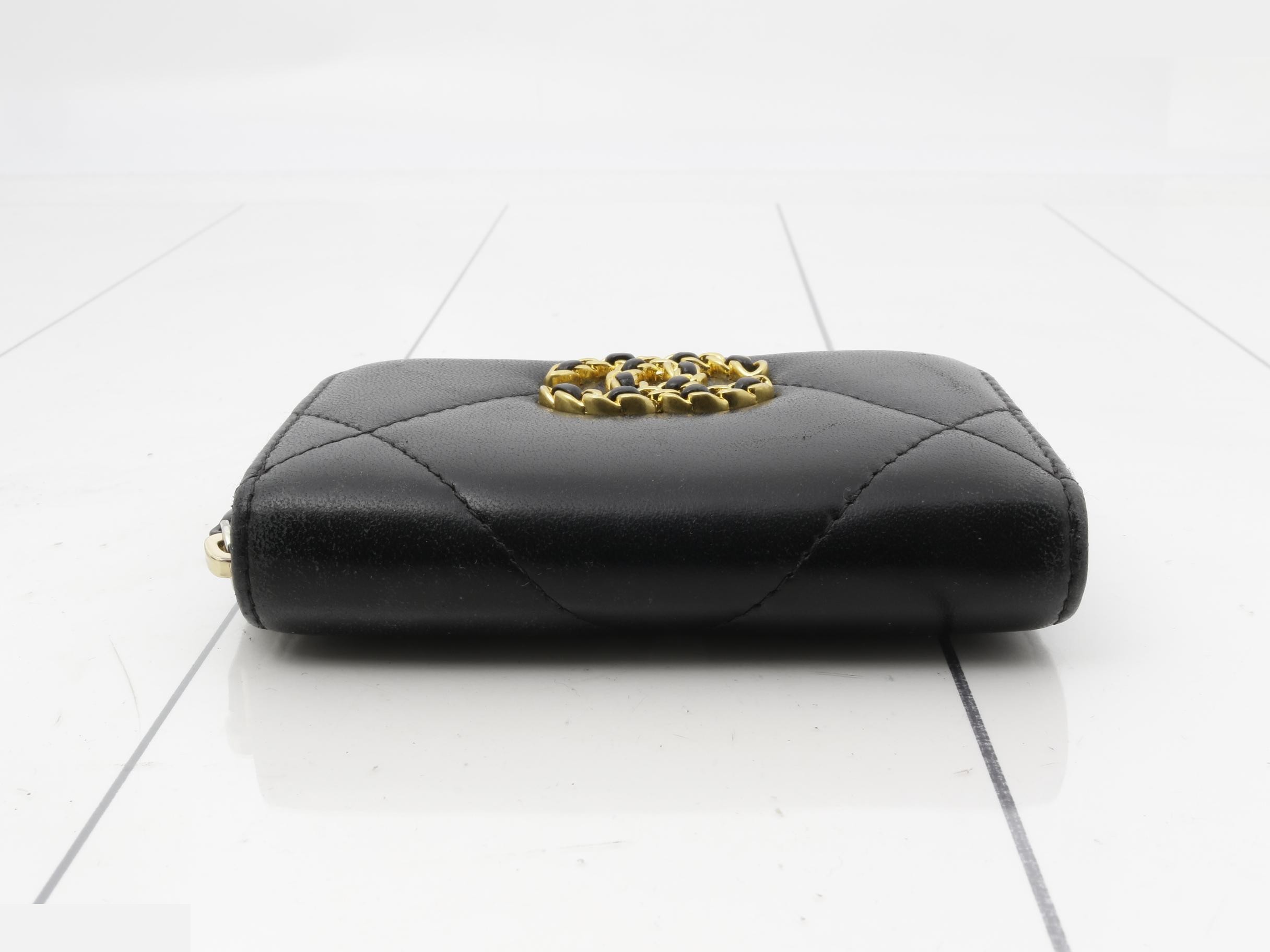 Other lines: Bags and coin cases — view 3