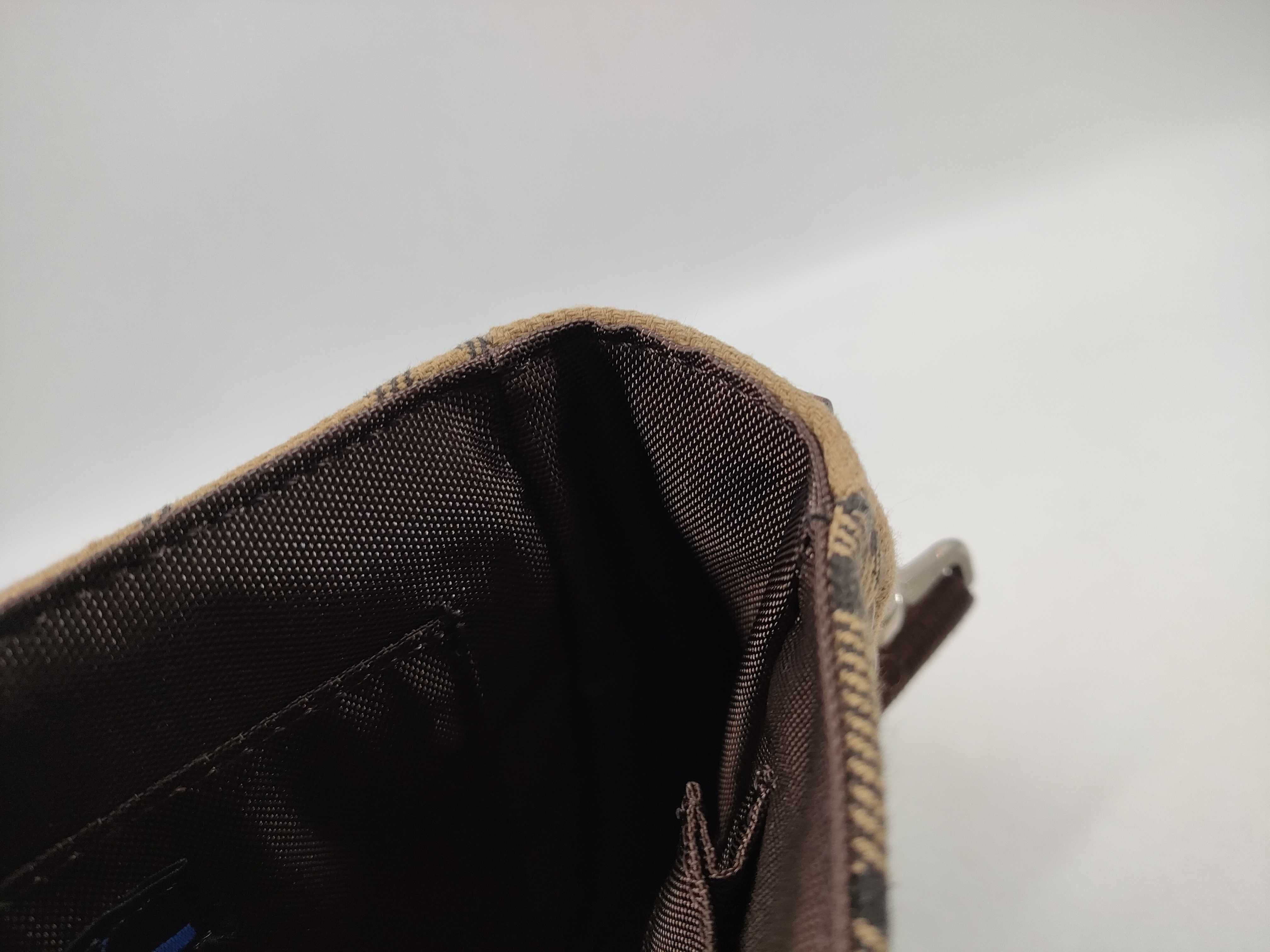 Burberry's Canvas Shoulder Bag*1 Shoulder Bag — view 11