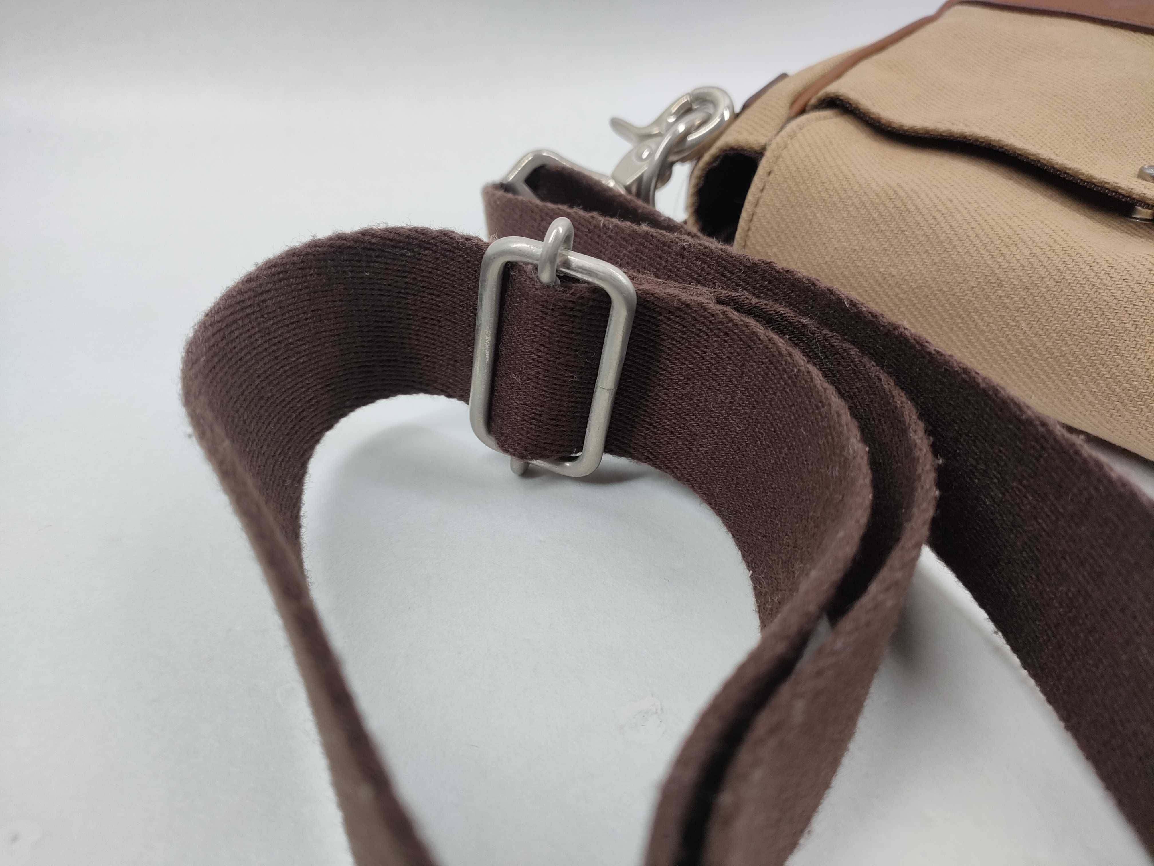 Burberry's Canvas Shoulder Bag*1 Shoulder Bag — view 7
