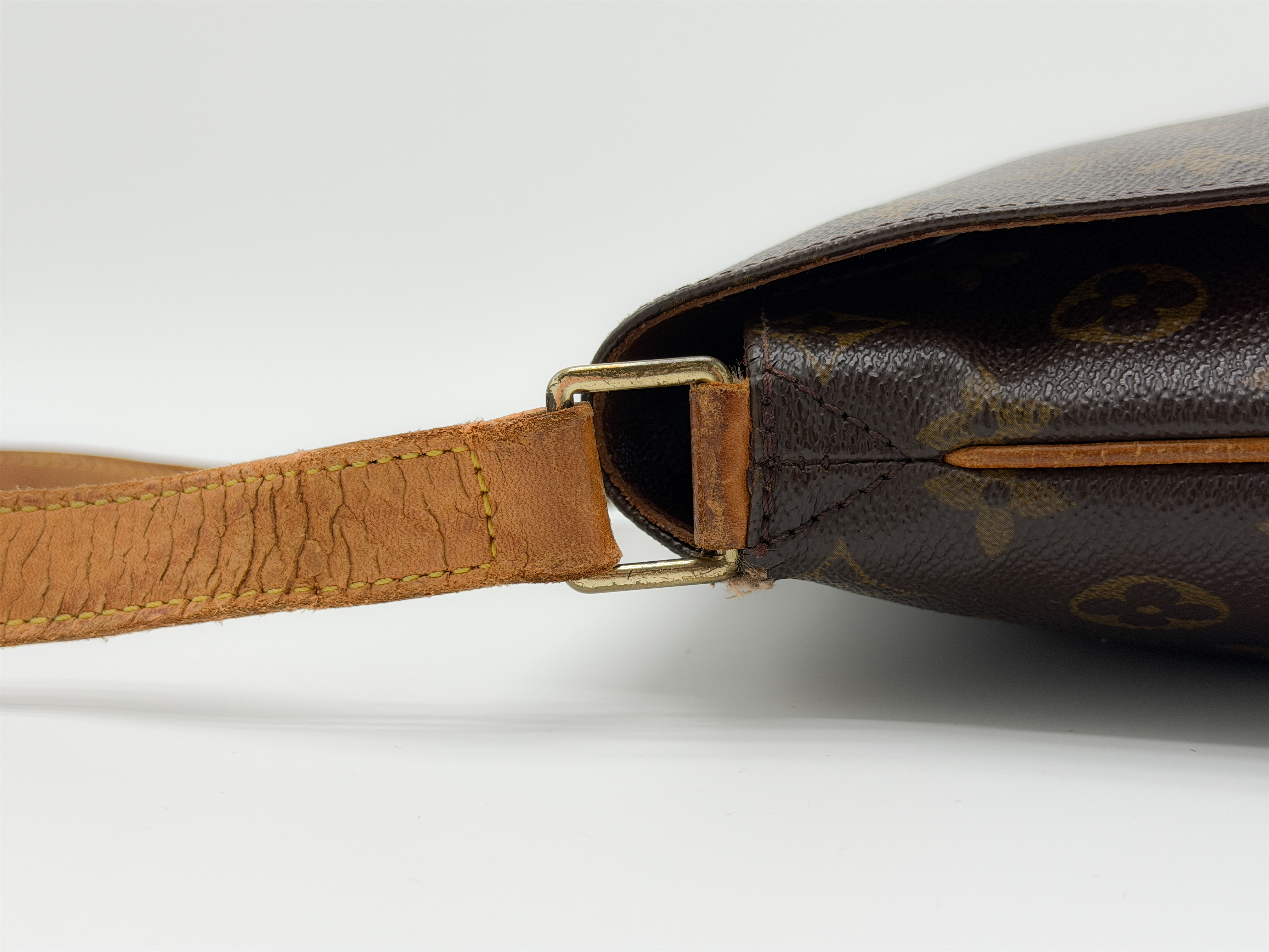 Monogram M51256 Musette AS1000 Shoulder Bag — view 5