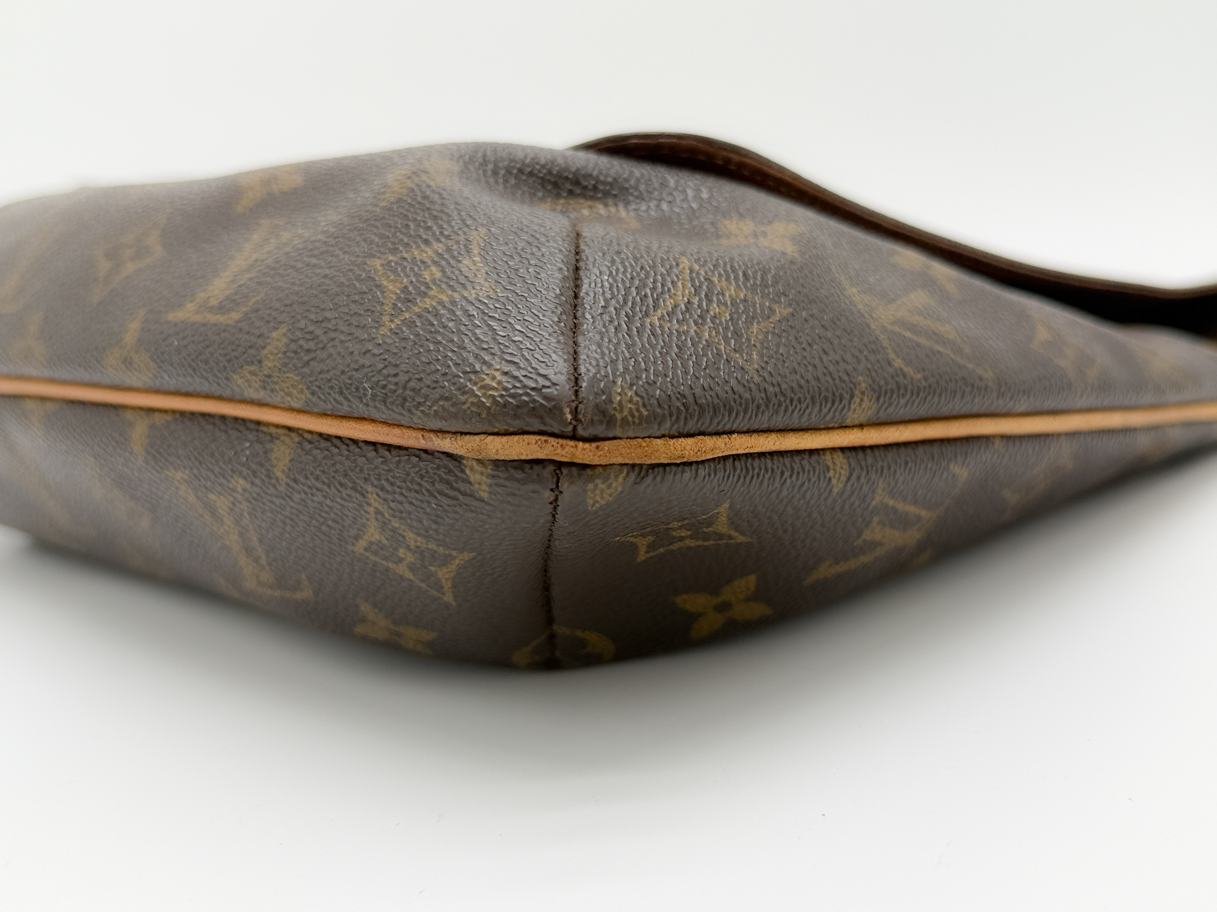 Monogram M51256 Musette AS1000 Shoulder Bag — view 8