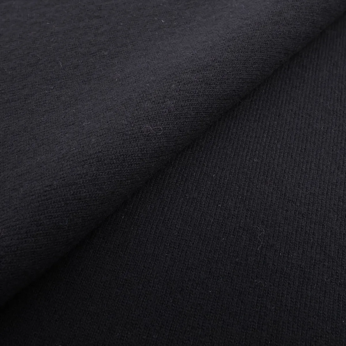 logo 20B scarf, wool x cashmere, black. — view 2