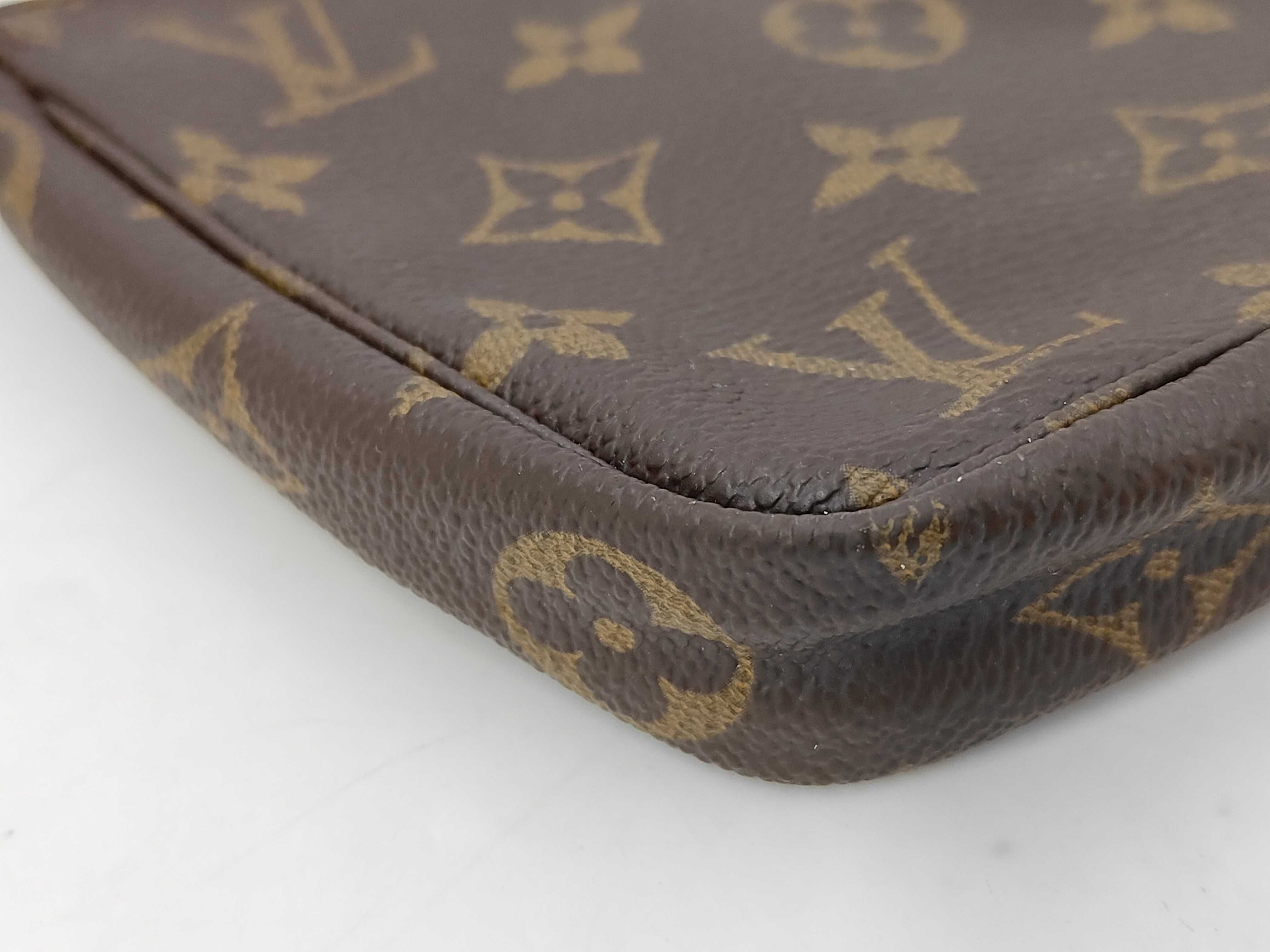 Monogram Accessoires VI1011 Shoulder Bag — view 6
