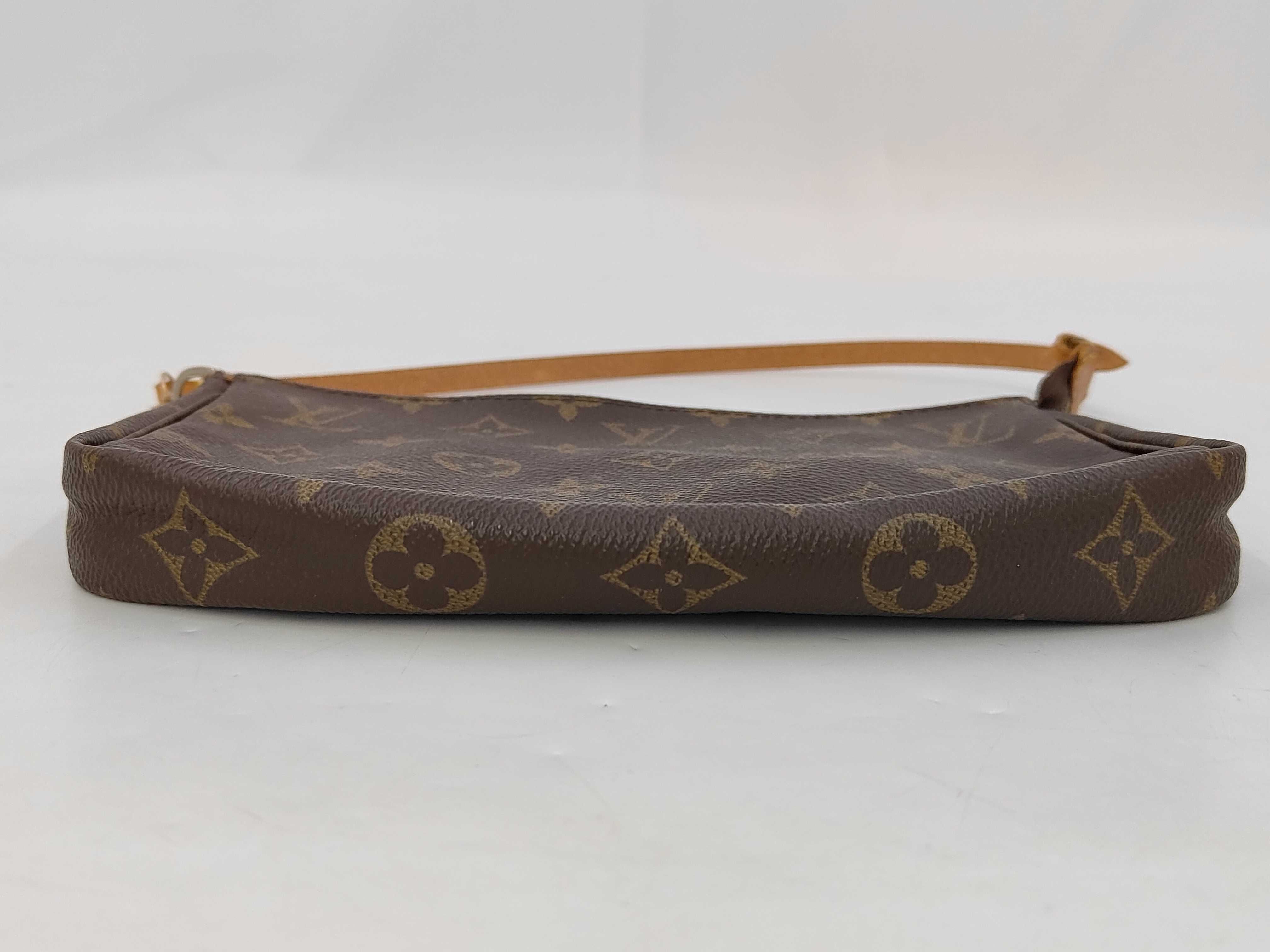 Monogram Accessoires VI1011 Shoulder Bag — view 7