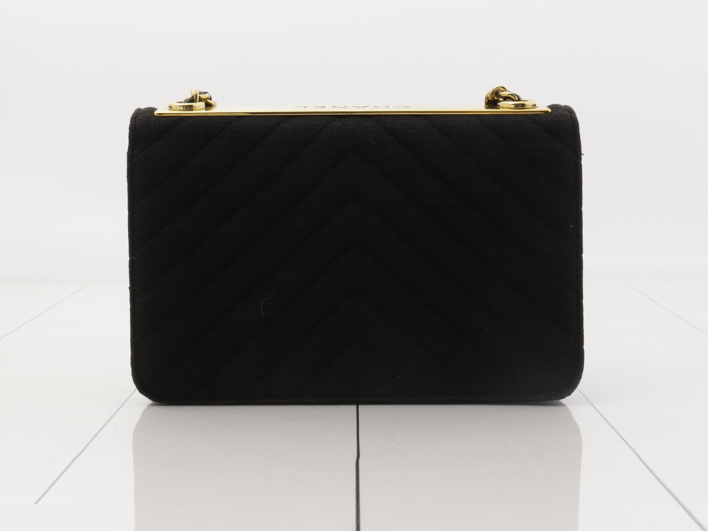 Trendy CC Canvas Chain Wallet — view 2