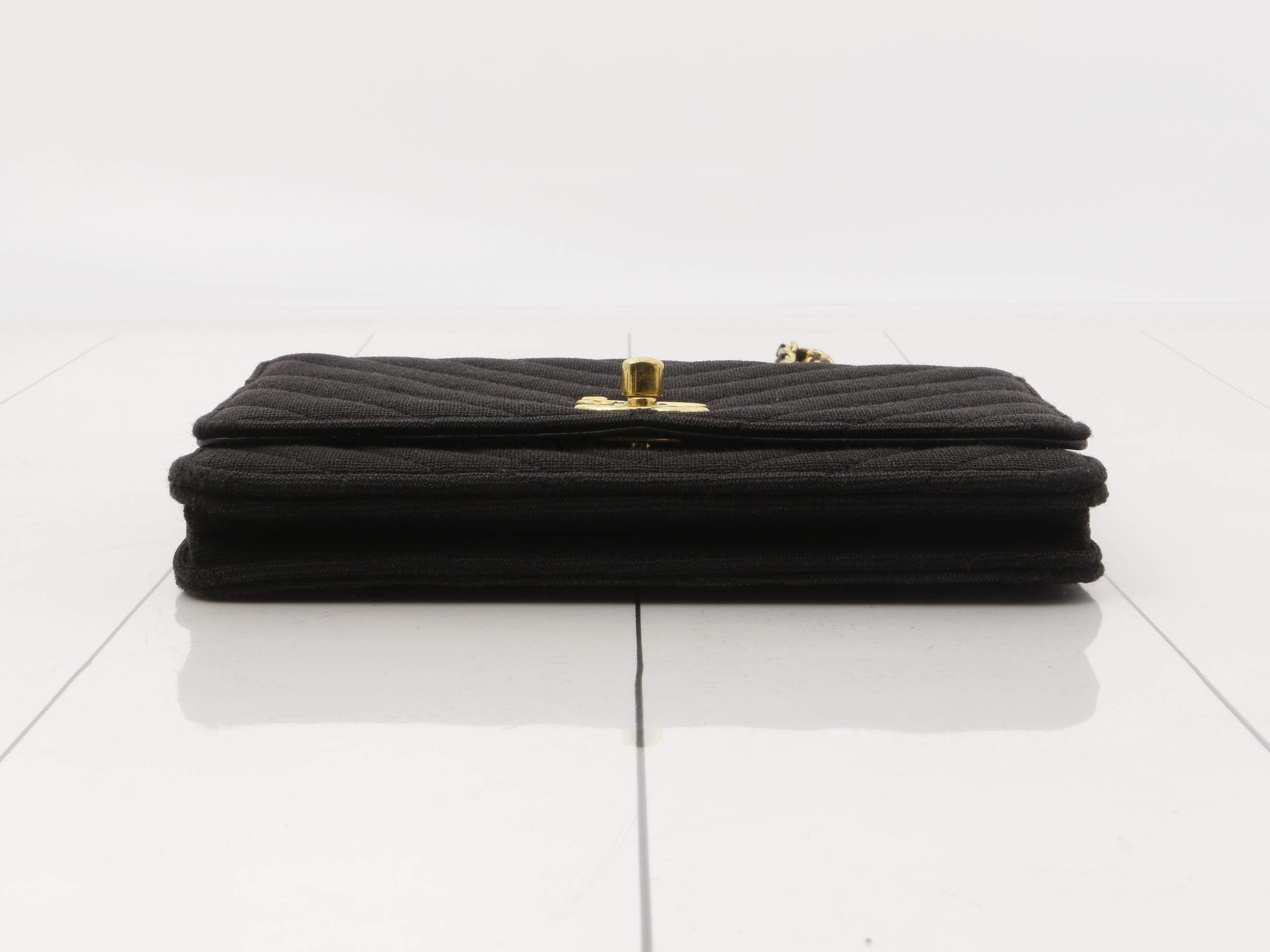 Trendy CC Canvas Chain Wallet — view 3