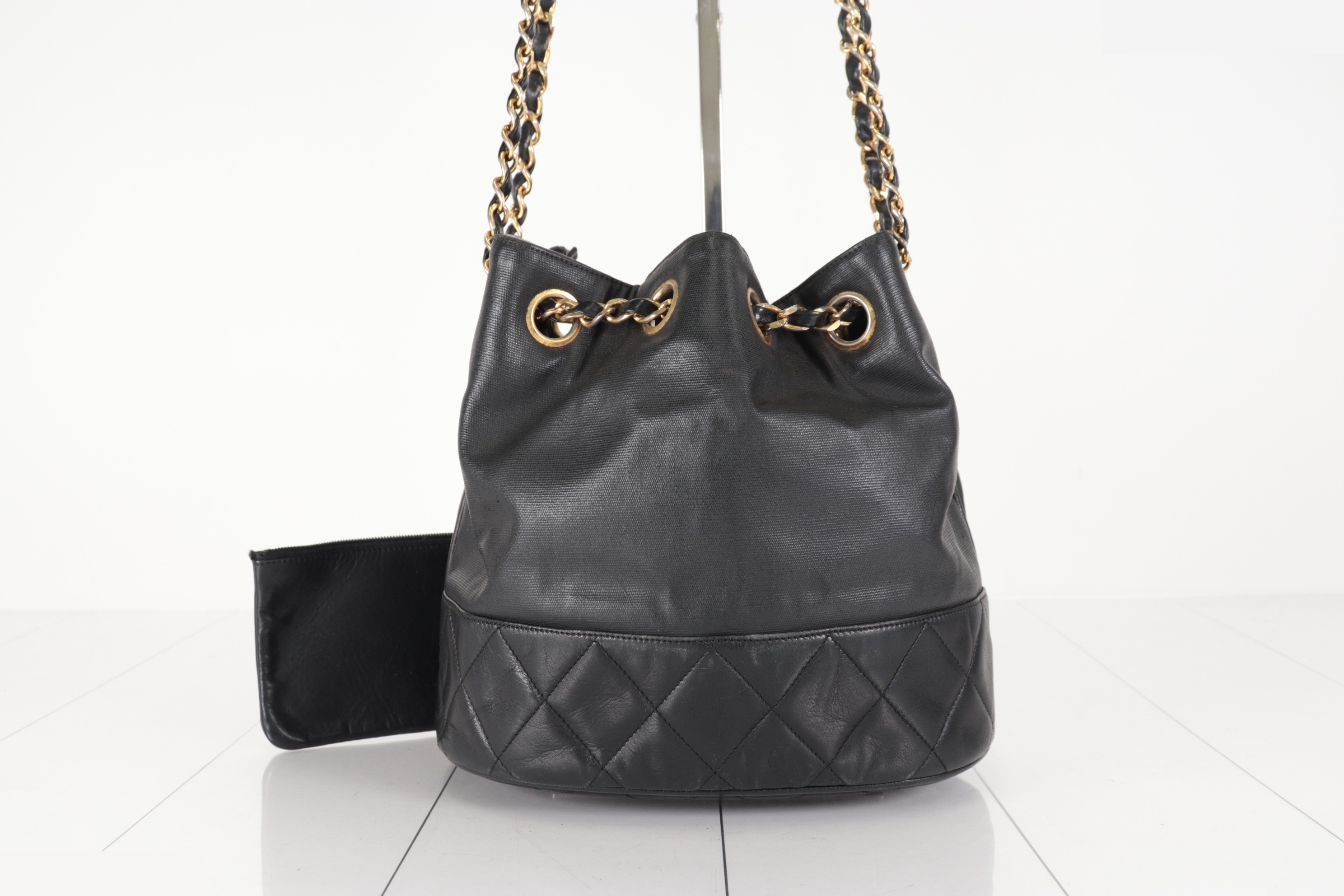Drawstring bag, chain shoulder bag, 0 series. — view 2