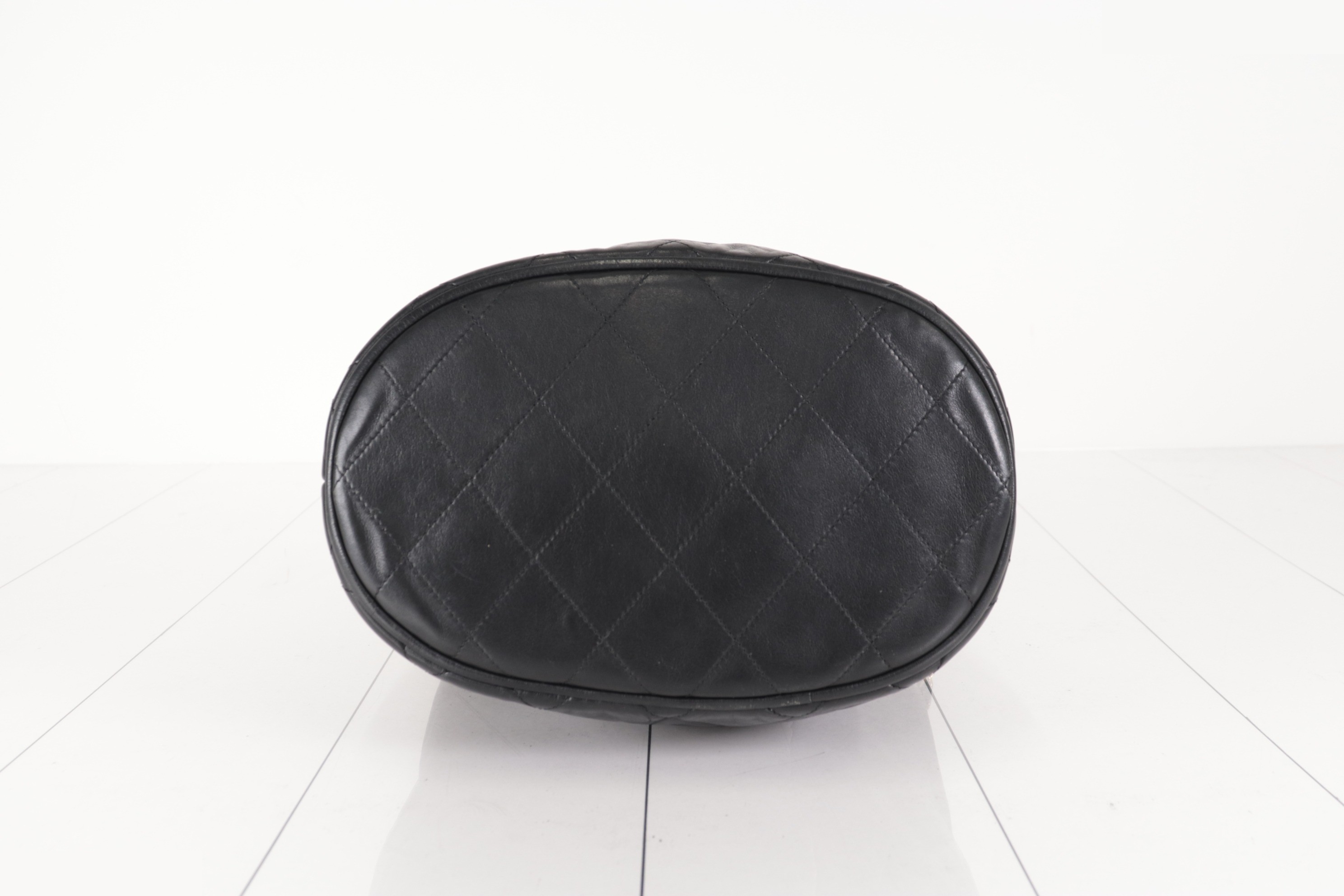Drawstring bag, chain shoulder bag, 0 series. — view 6