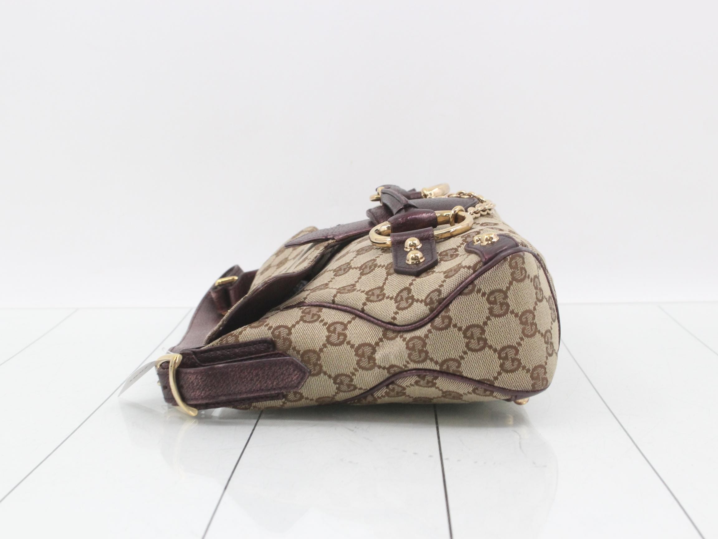 One-shoulder bag, Horsebit design, GG canvas. — view 4